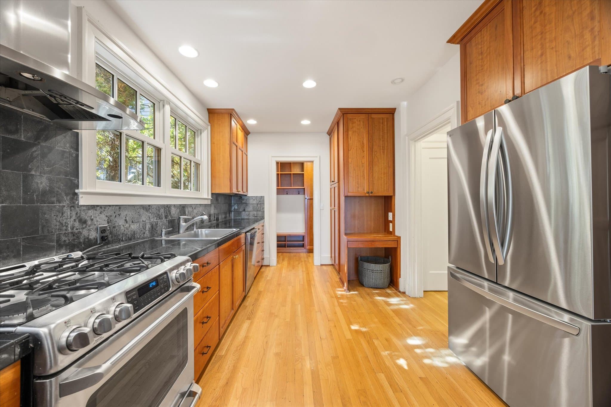 Portland House: 2744 SW Summit Dr
