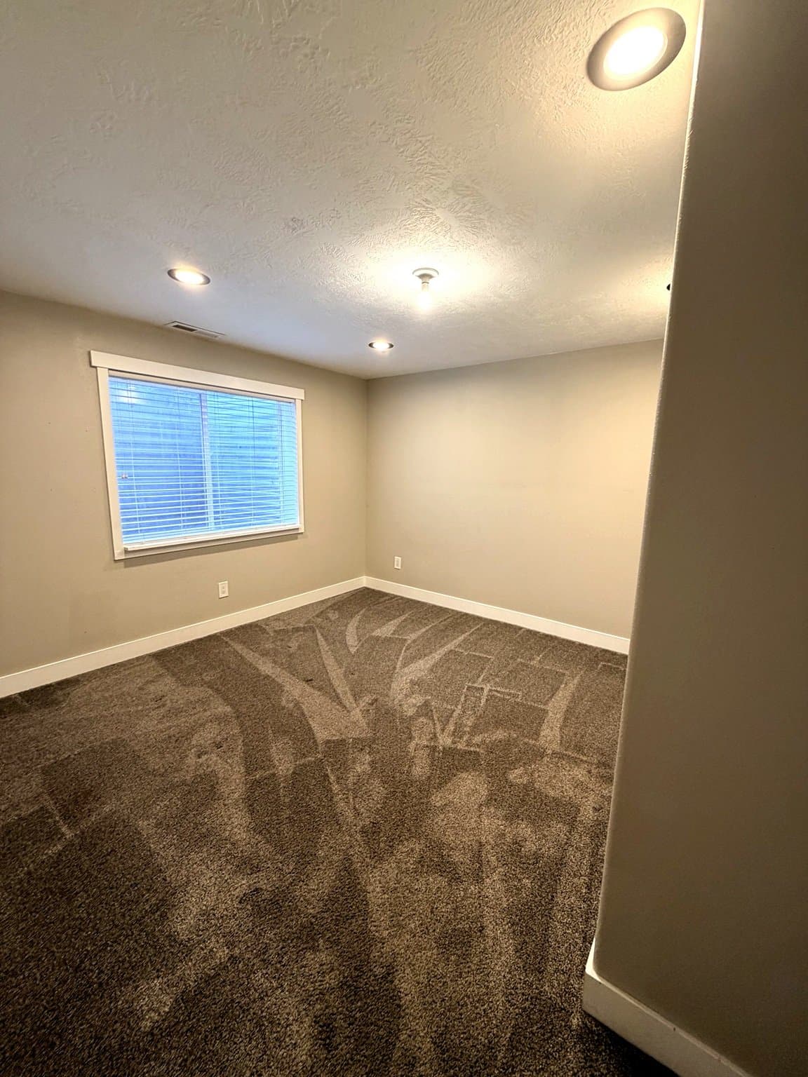 Draper House: 11859 S Preamble Rd
