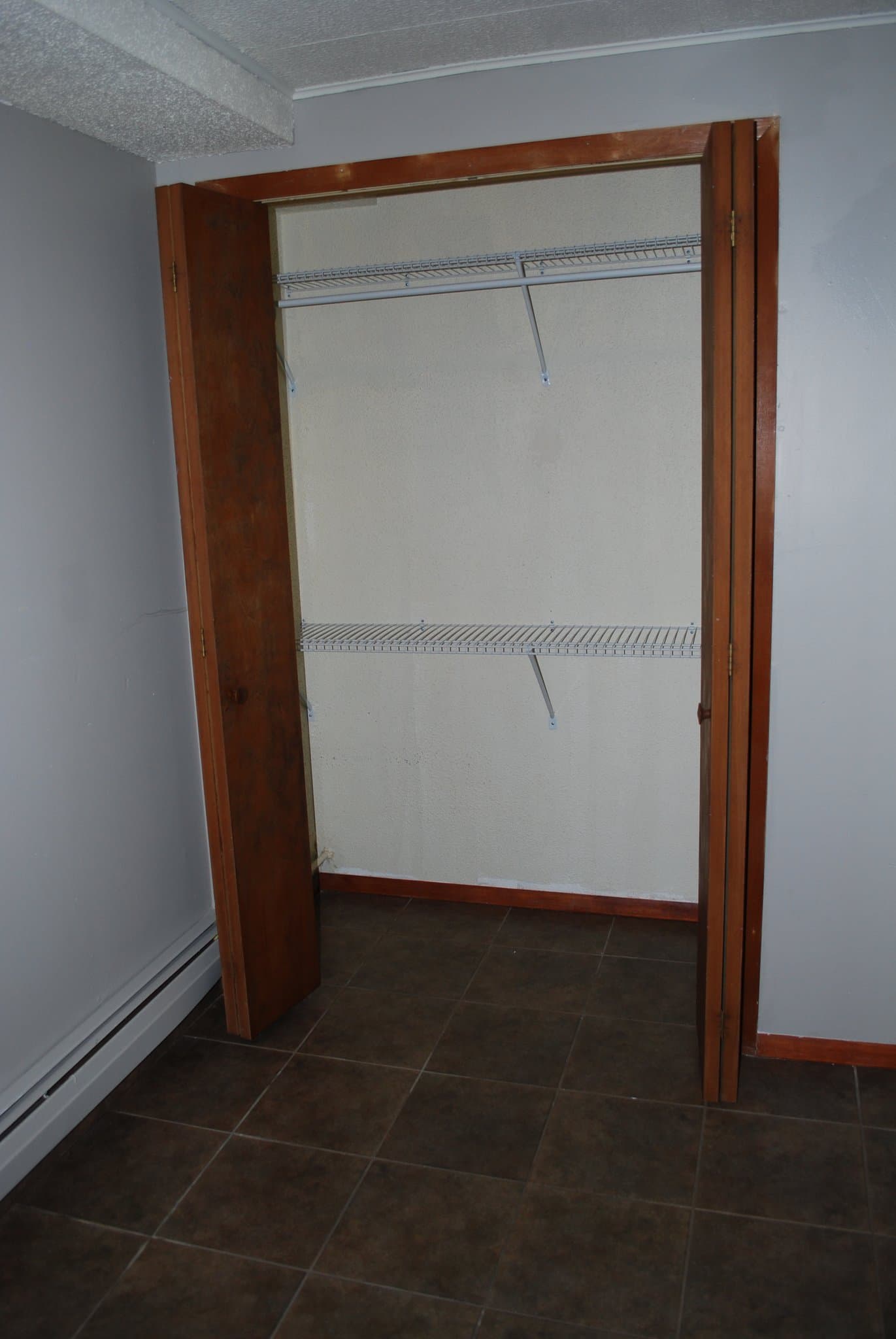Prior Lake House: 4396 220th St E