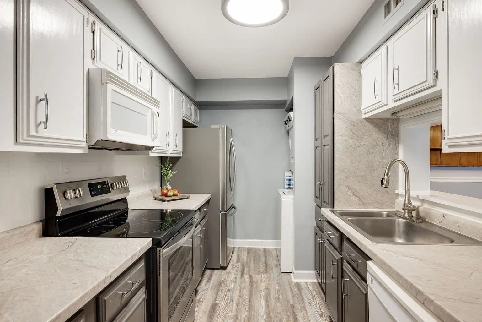 Crystal Lake House: 740 Saint Andrews Ln