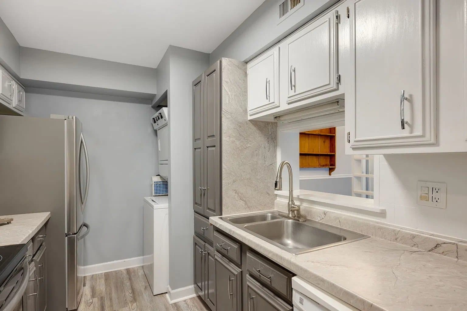 Crystal Lake House: 740 Saint Andrews Ln