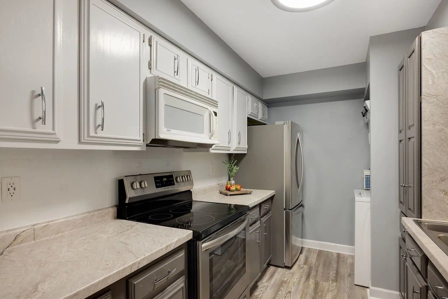 Crystal Lake House: 740 Saint Andrews Ln