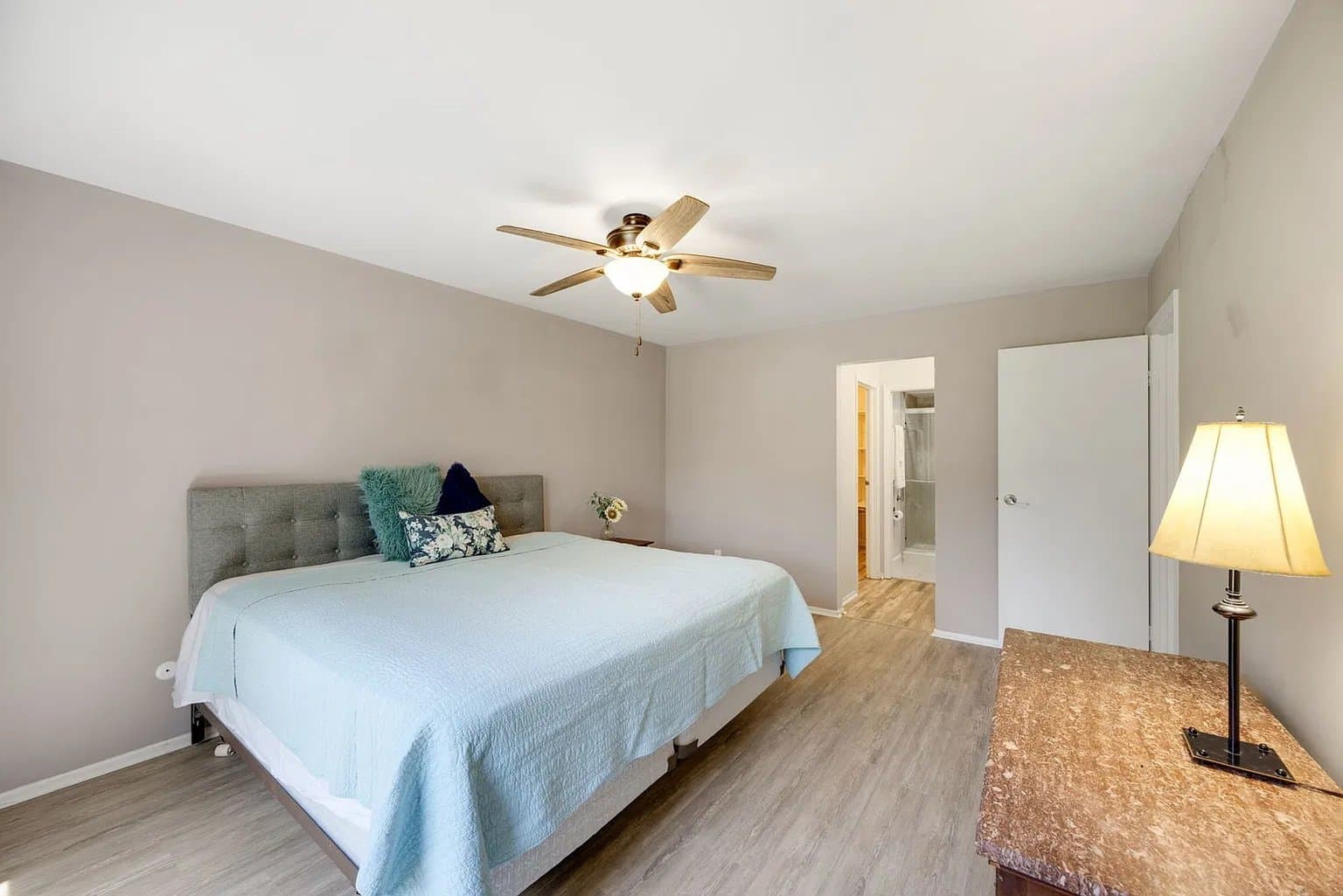 Crystal Lake House: 740 Saint Andrews Ln