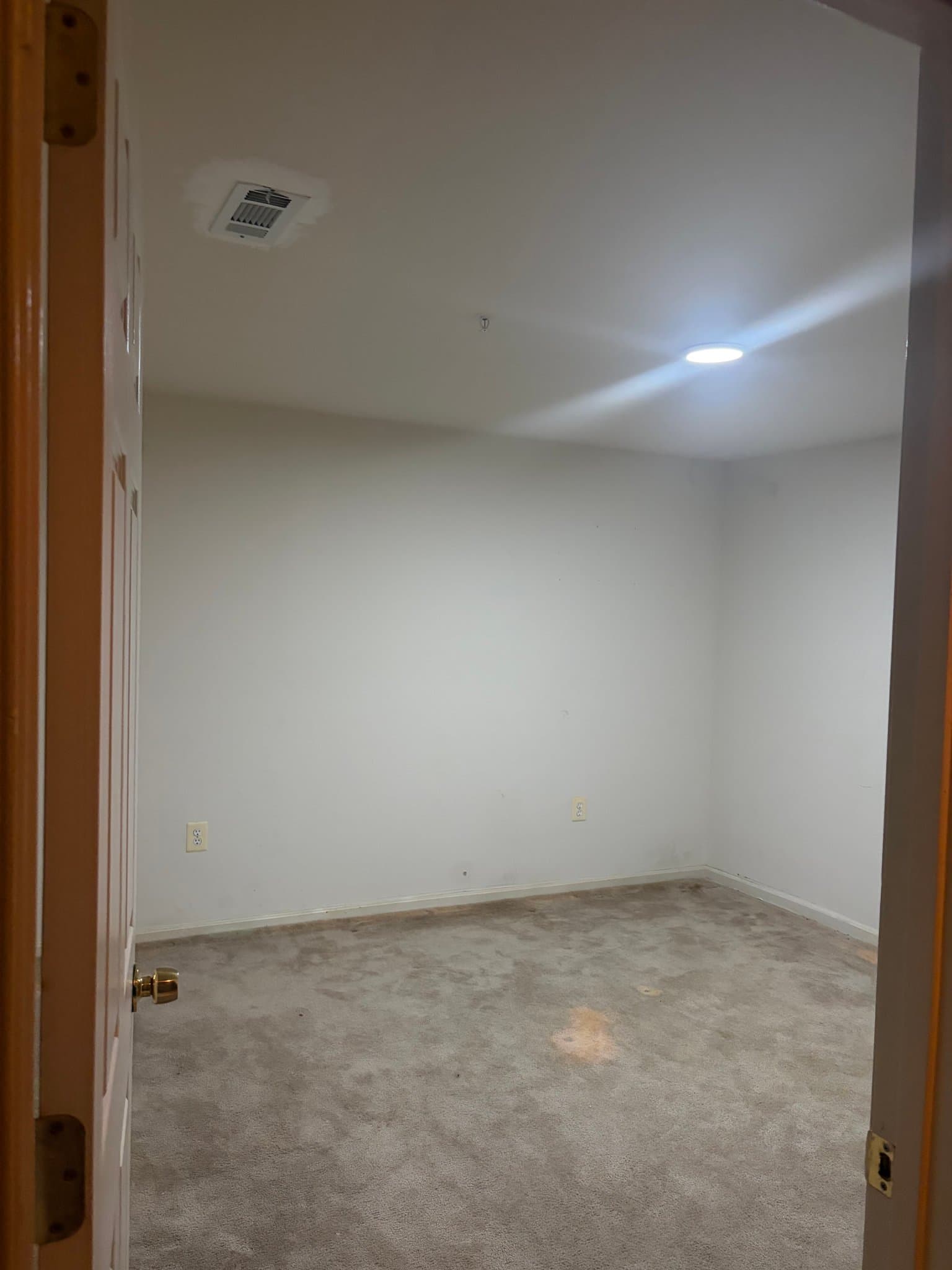 Upper Marlboro Single Room: 12700 Marlton Center Dr