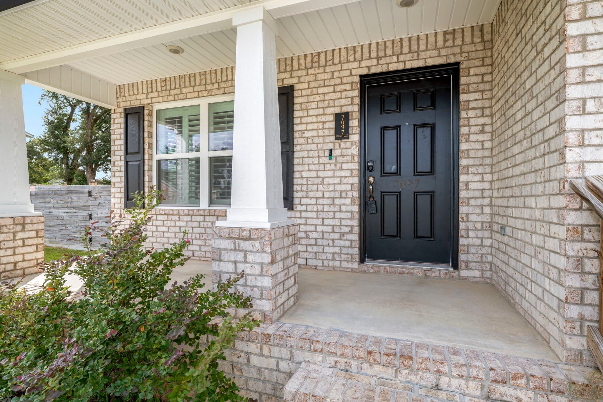 Pensacola House: 7097 Sonny Dr