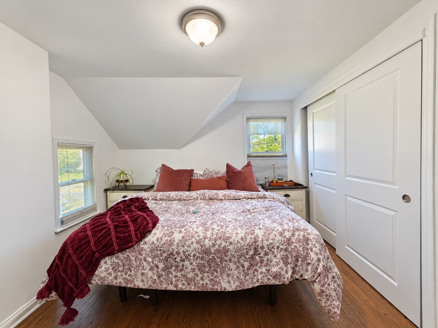 Paramus House: 26 Linwood Avenue West