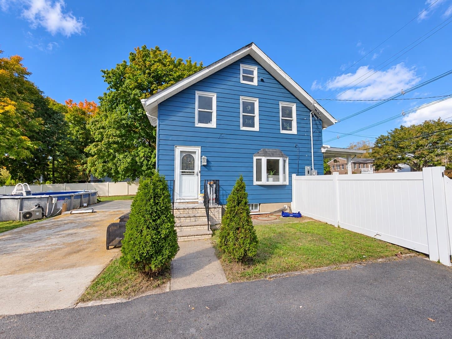Paramus House: 26 Linwood Avenue West