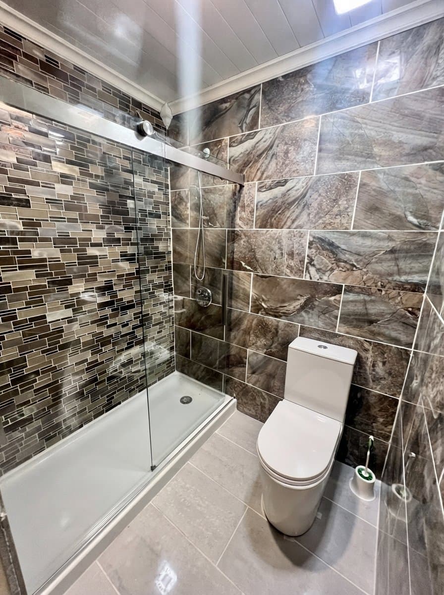 Stone Mountain Single Room: 488 Allana Court