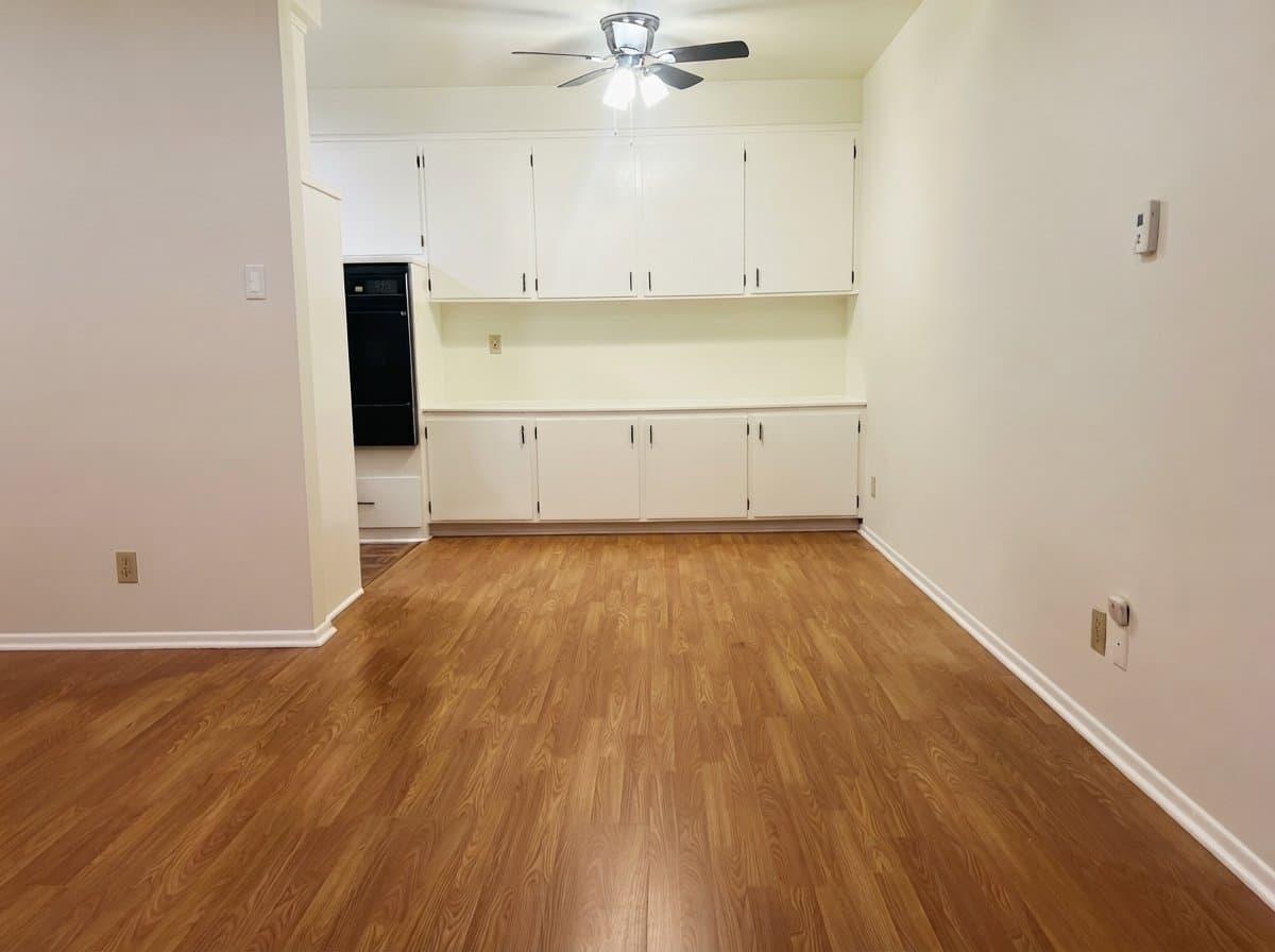 Glendale Apartment: 312 E Stocker St