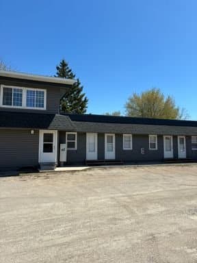 Crookston Apartment: 625 W 7th St