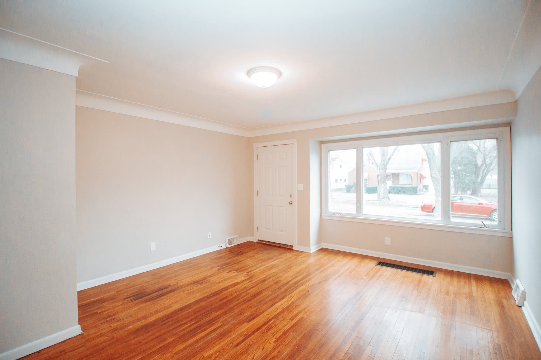 Toledo House: 3347 Blackstone