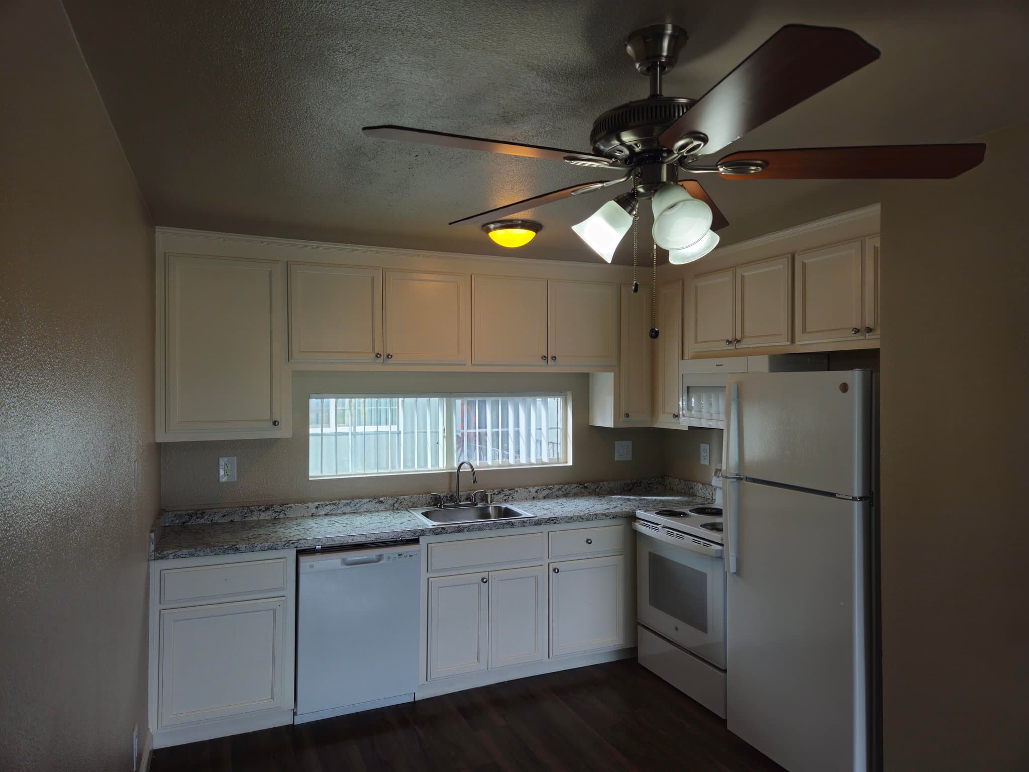 Livermore Apartment: 3819 East Ave