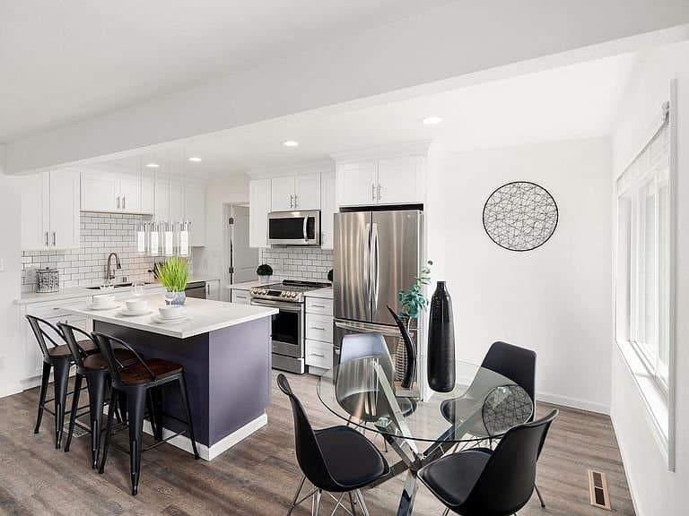 Tacoma House: 625 S 92nd St