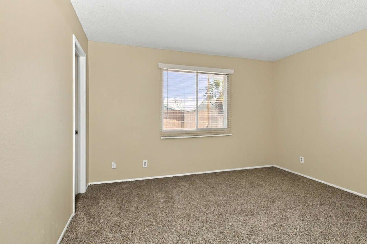 Phoenix House: 5958 W Hazelwood St