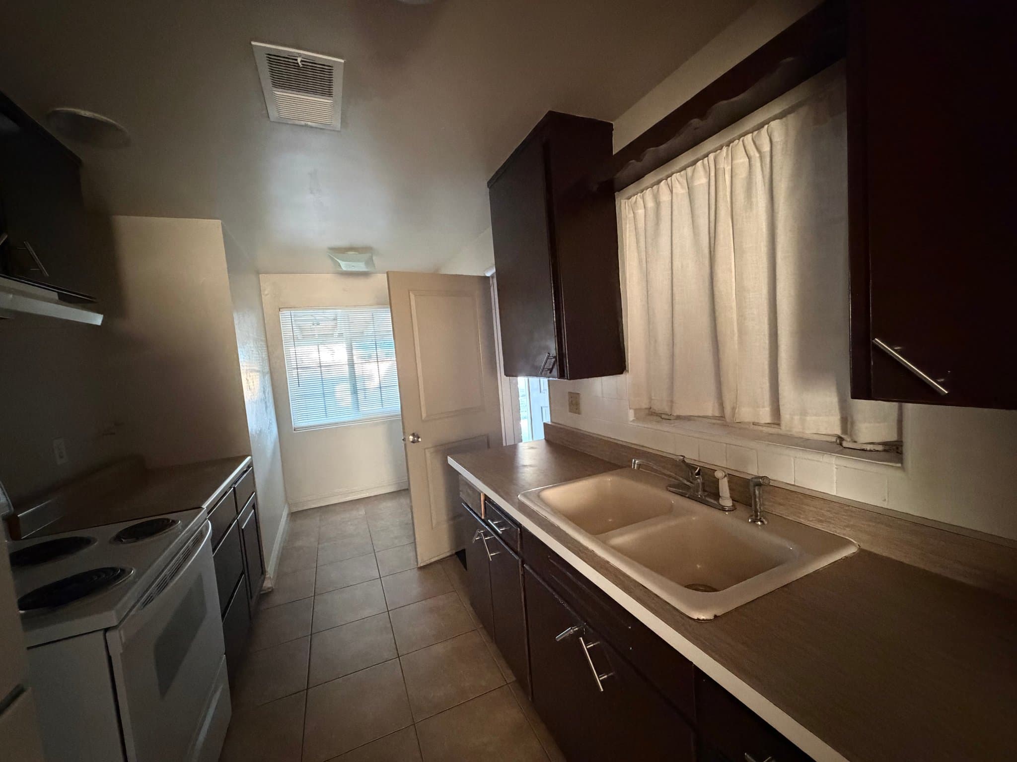 Phoenix House: 5531 N 39th Ave