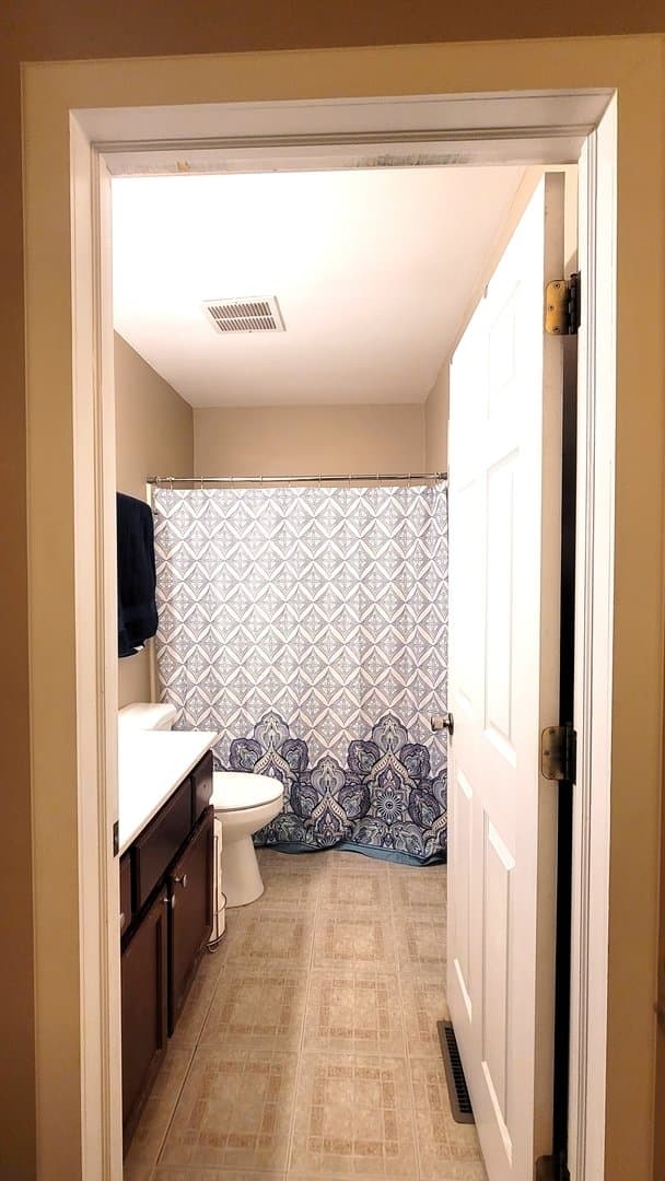 Country Club Hills Townhome: 2295 Windsor Ln