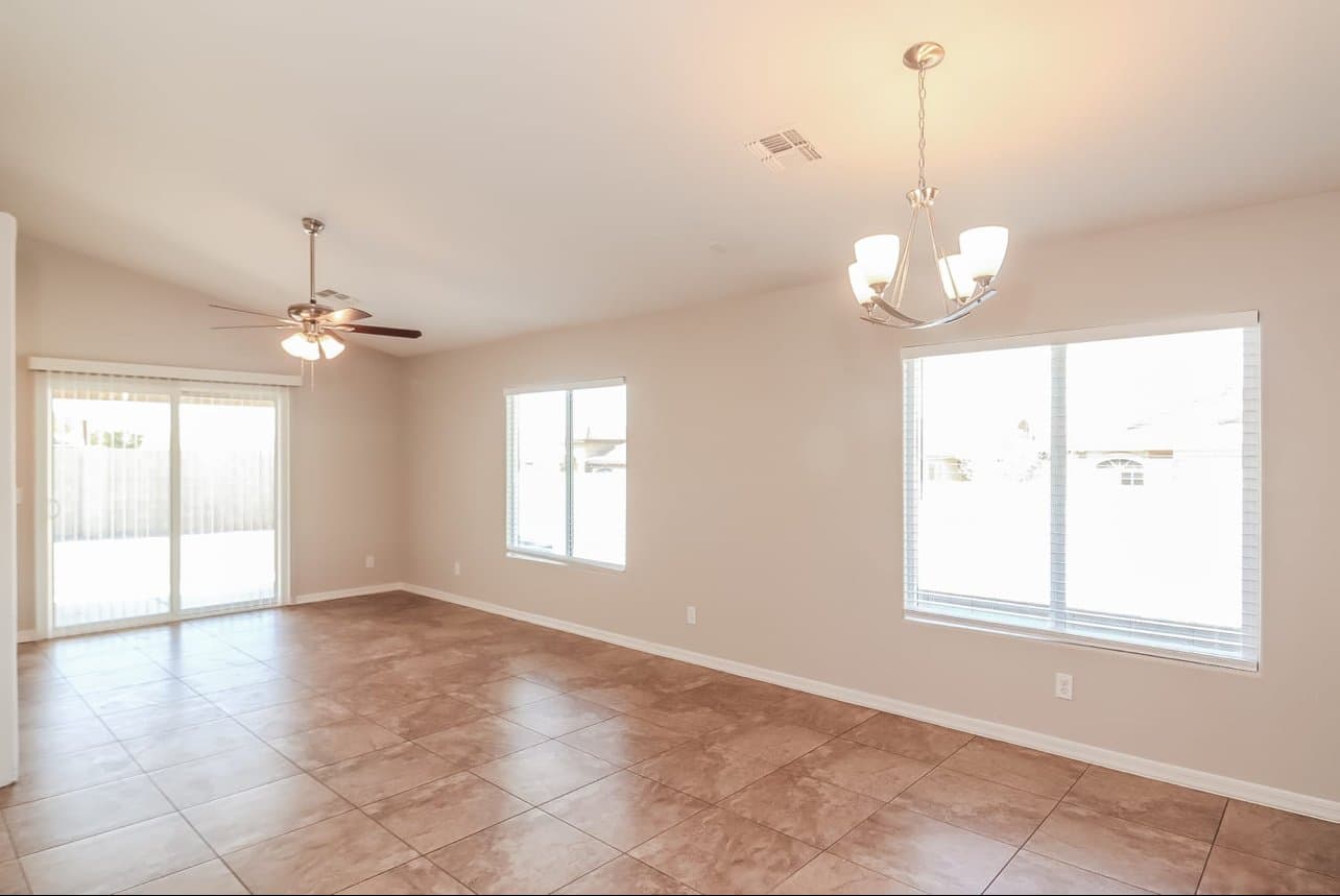 Phoenix Townhome: 5726 S 27th Dr