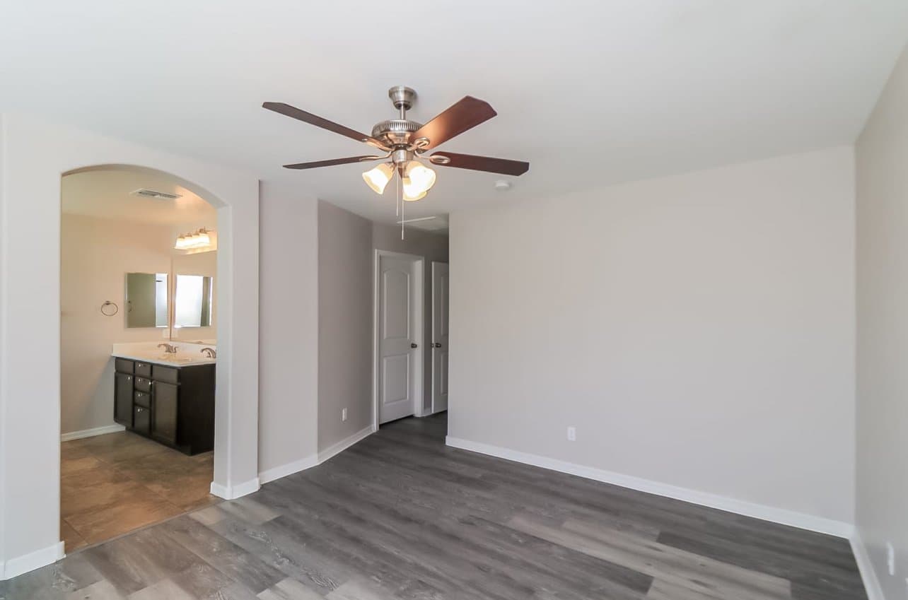 Phoenix Townhome: 5726 S 27th Dr