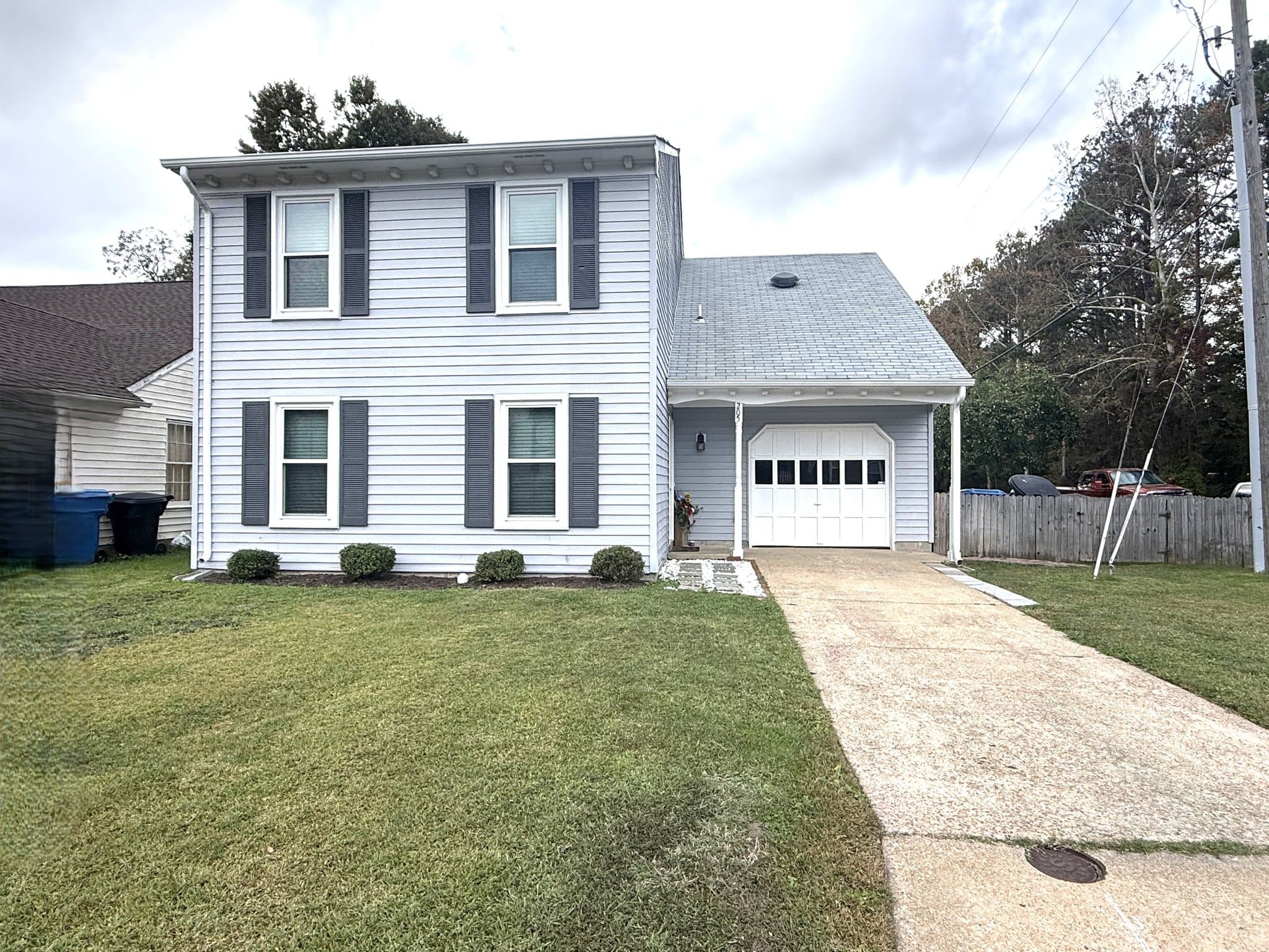 Virginia Beach House: 205 Dalebrook Dr