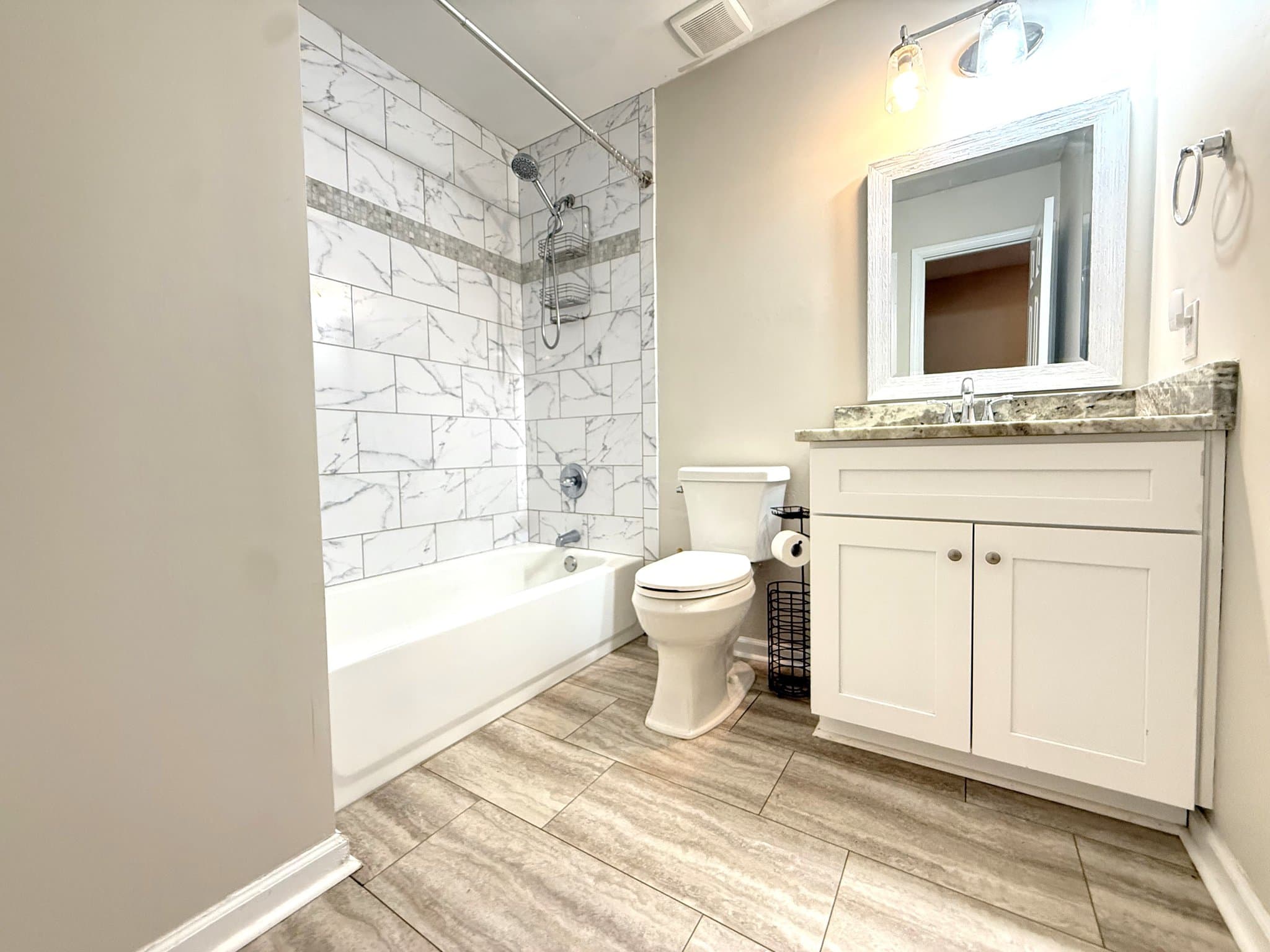 Virginia Beach House: 205 Dalebrook Dr