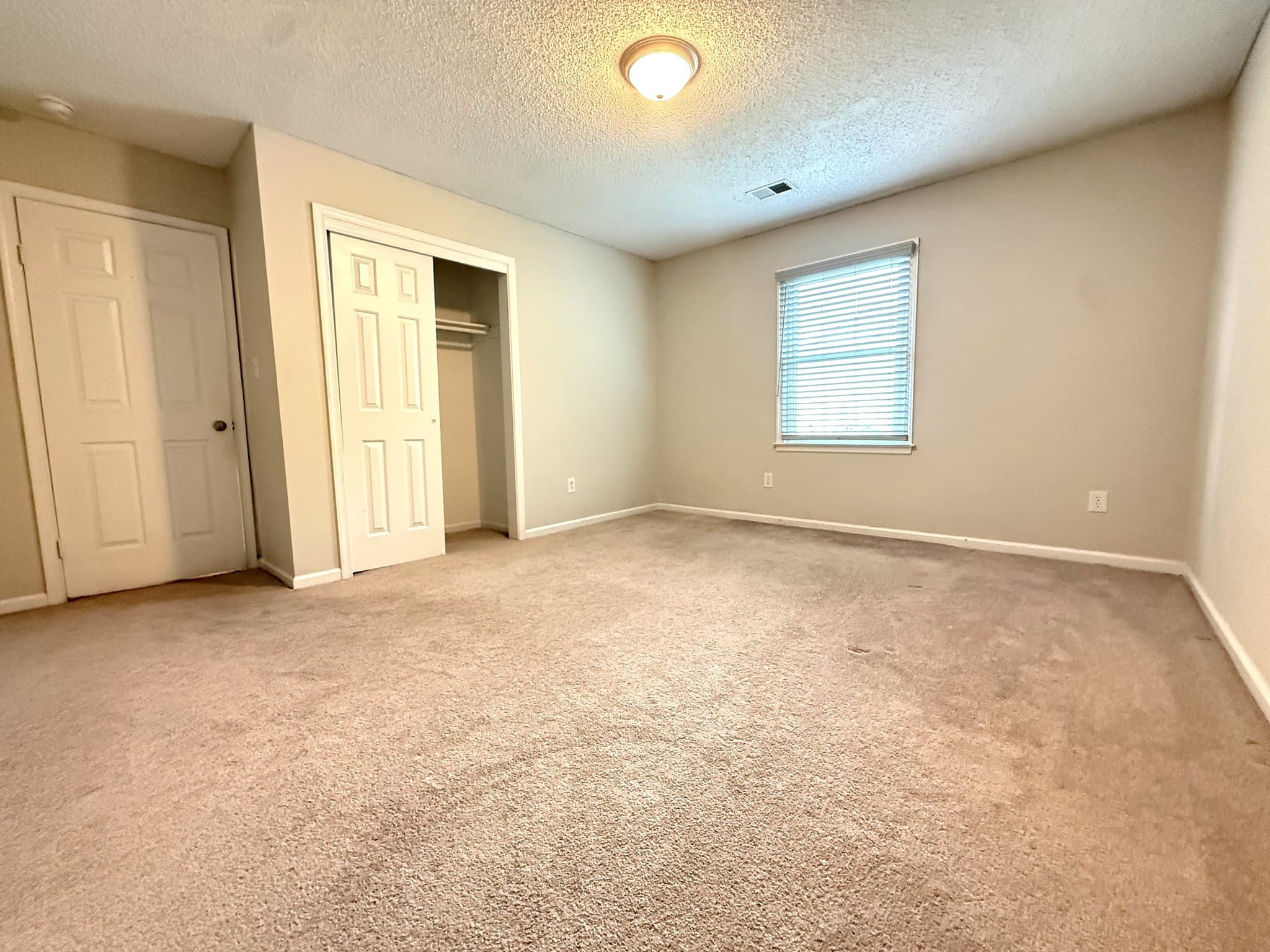 Virginia Beach House: 205 Dalebrook Dr