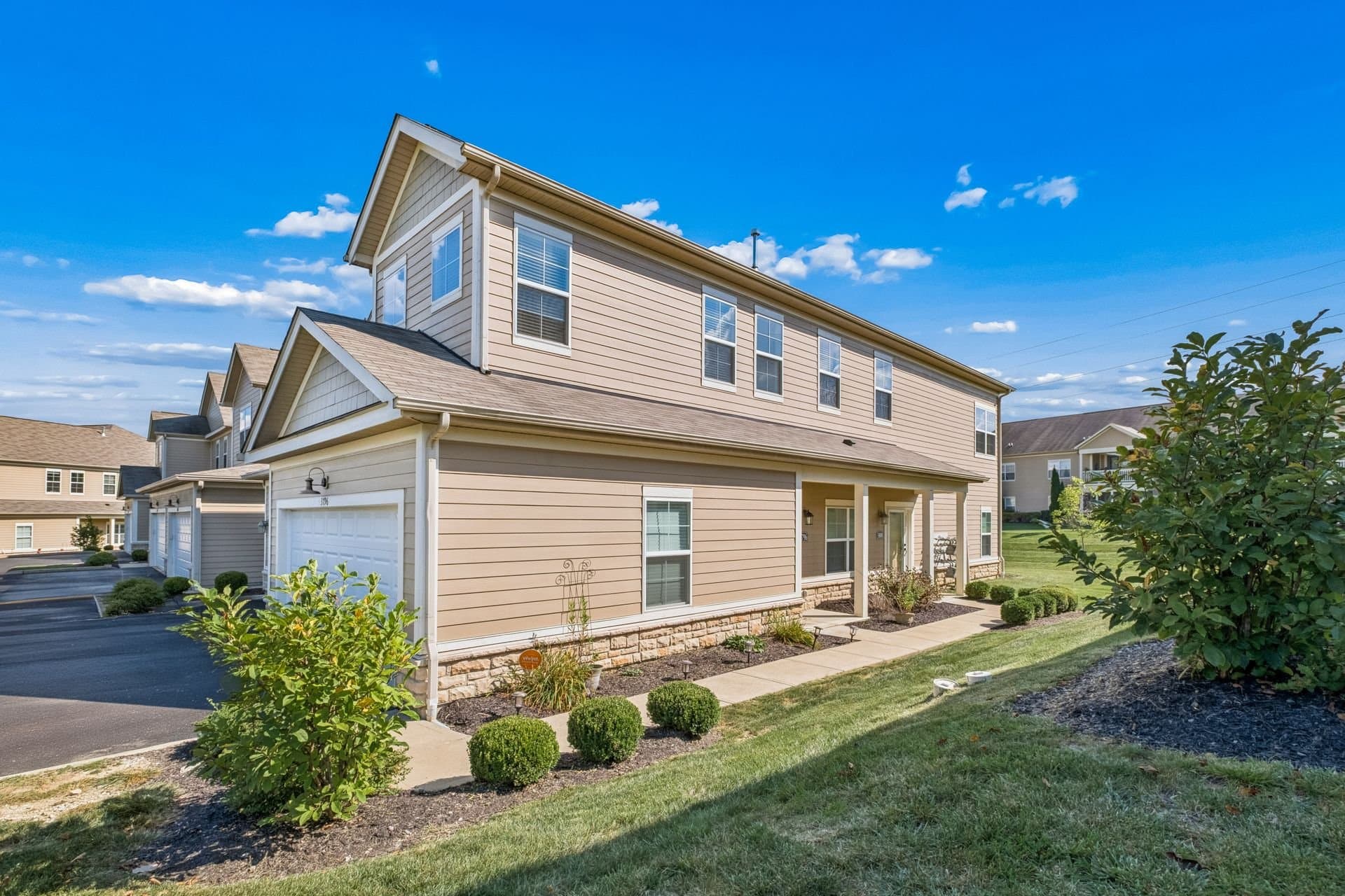 Lewis Center Condo: 3796 Evelynton Ave