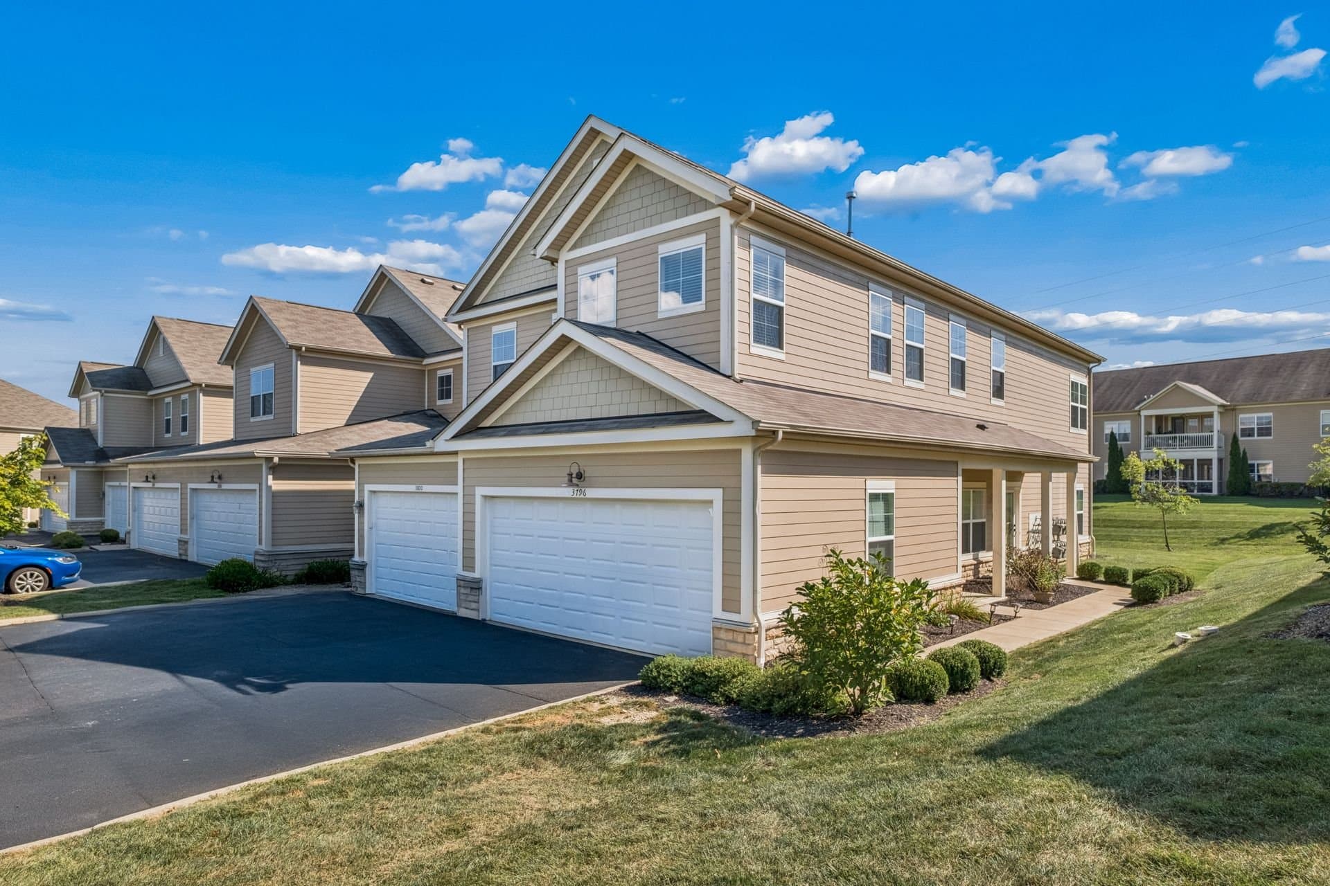 Lewis Center Condo: 3796 Evelynton Ave