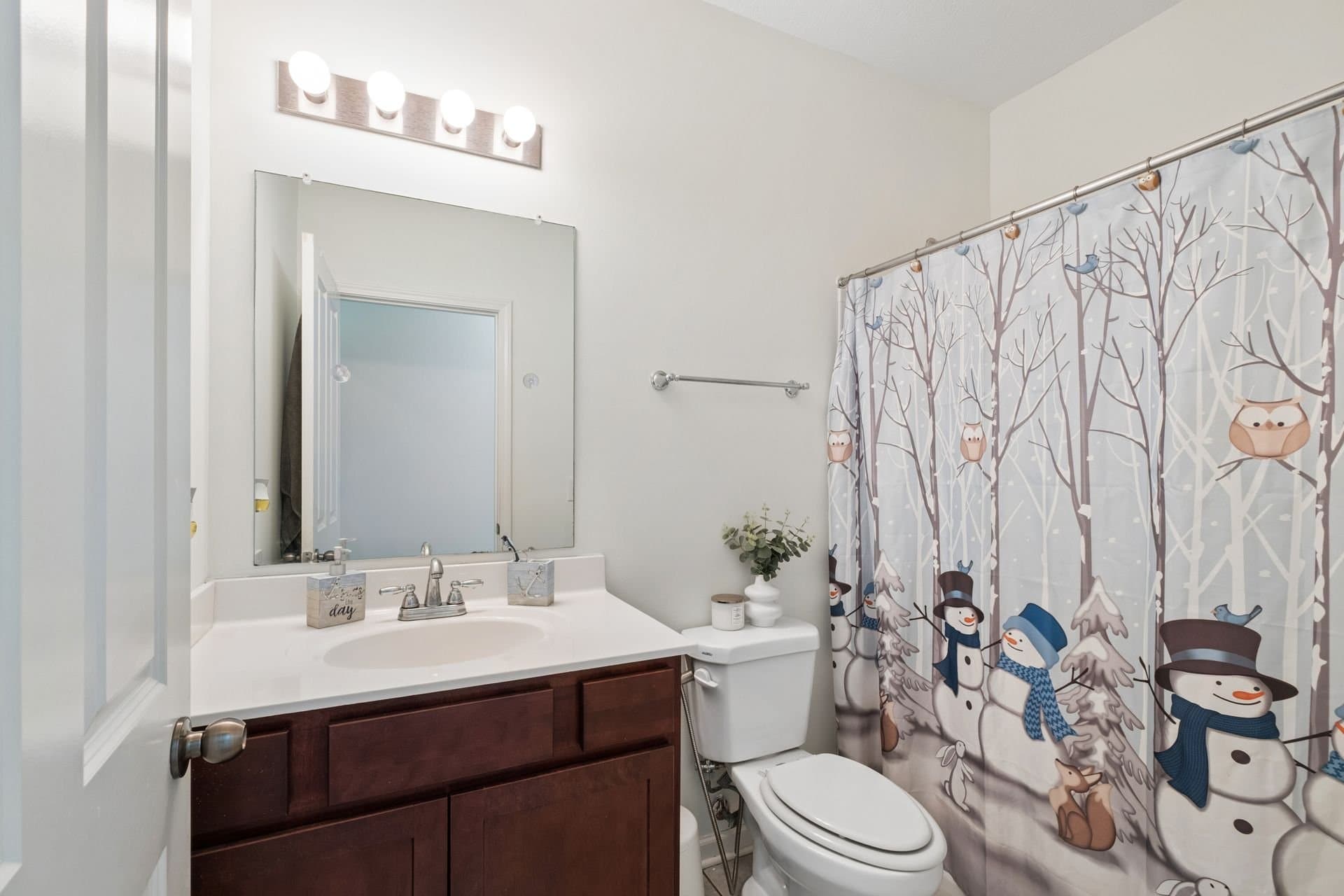 Lewis Center Condo: 3796 Evelynton Ave