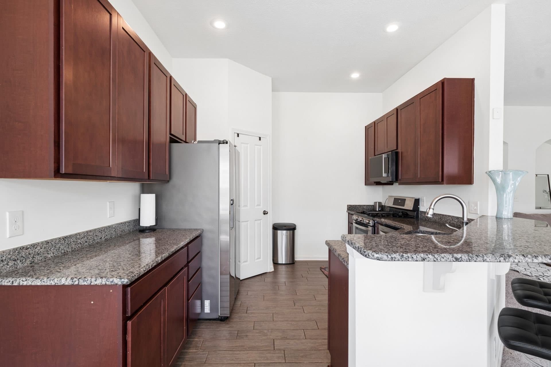 Lewis Center Condo: 3796 Evelynton Ave