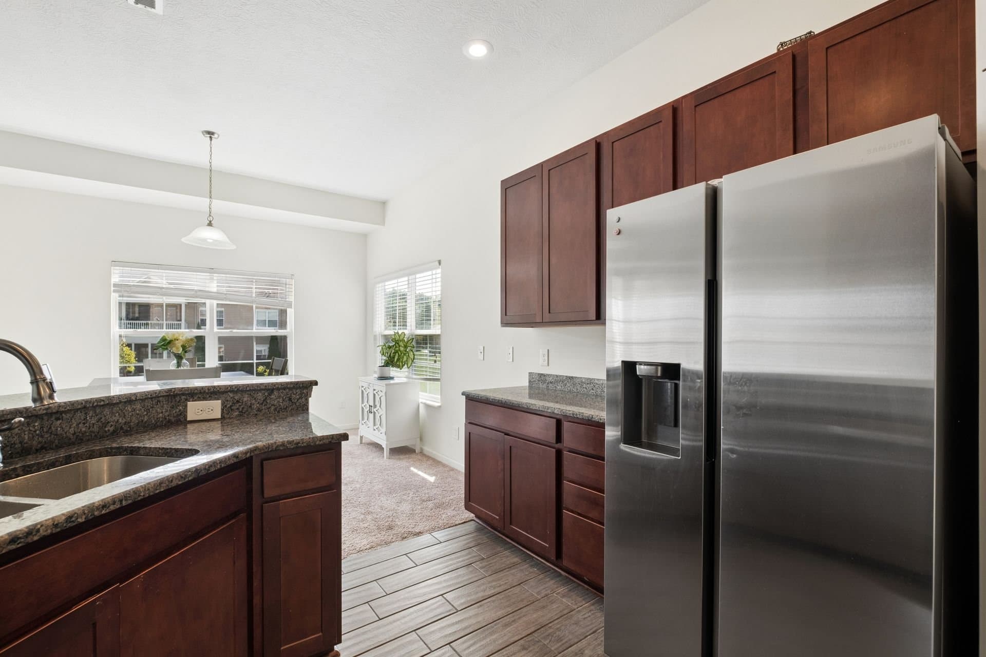 Lewis Center Condo: 3796 Evelynton Ave