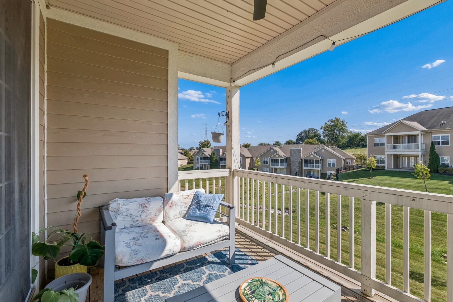 Lewis Center Condo: 3796 Evelynton Ave