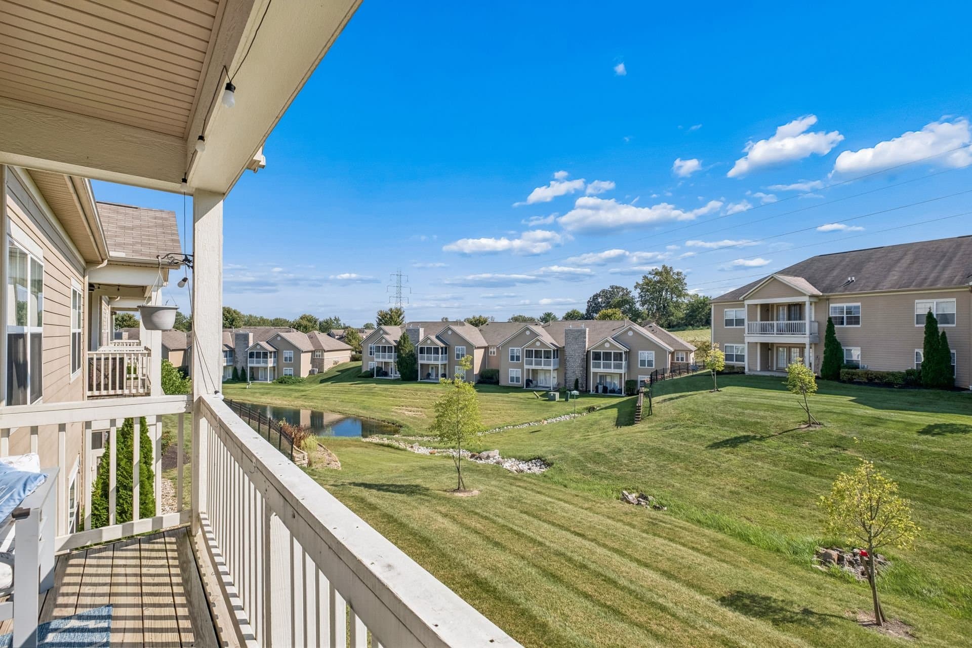 Lewis Center Condo: 3796 Evelynton Ave