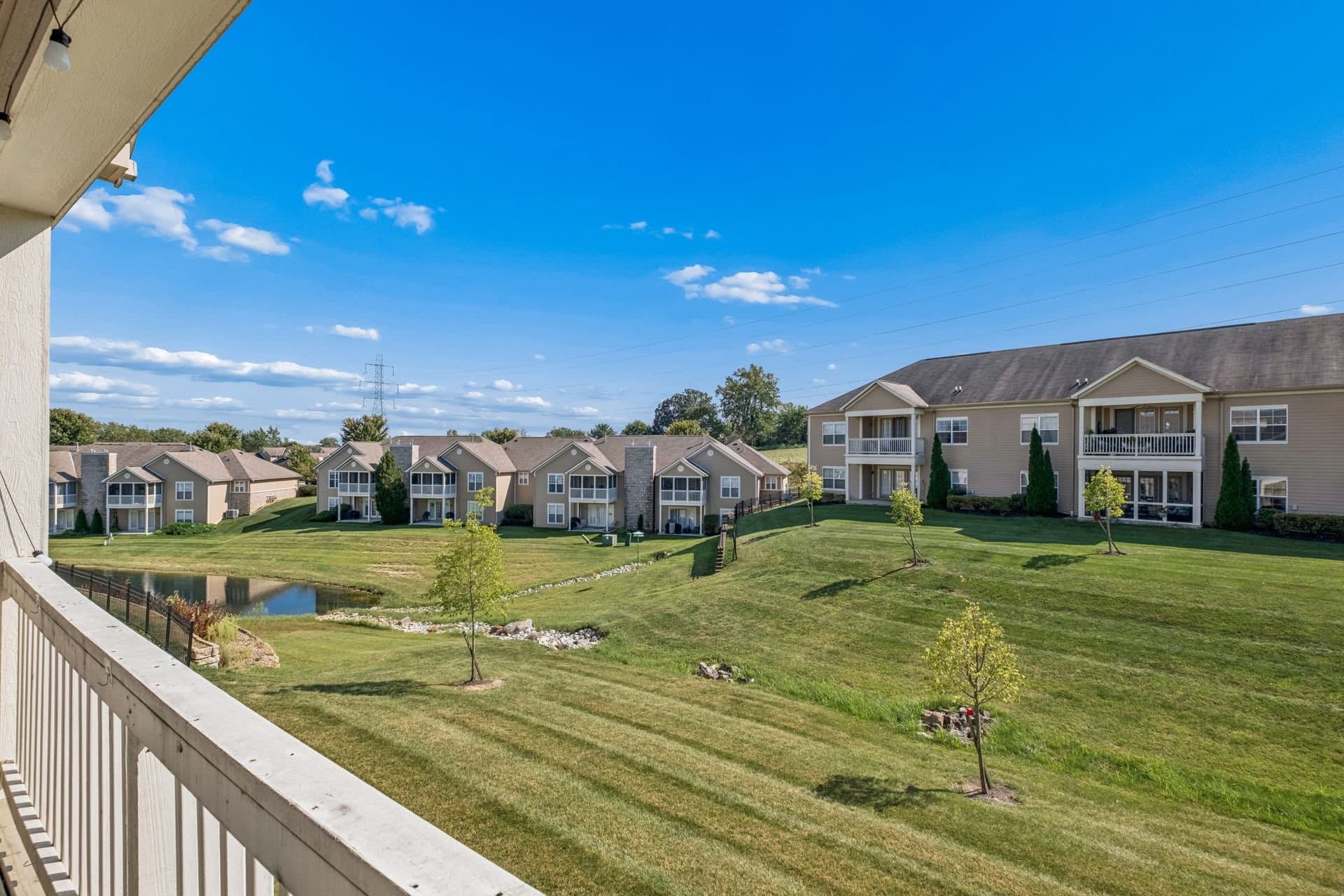 Lewis Center Condo: 3796 Evelynton Ave