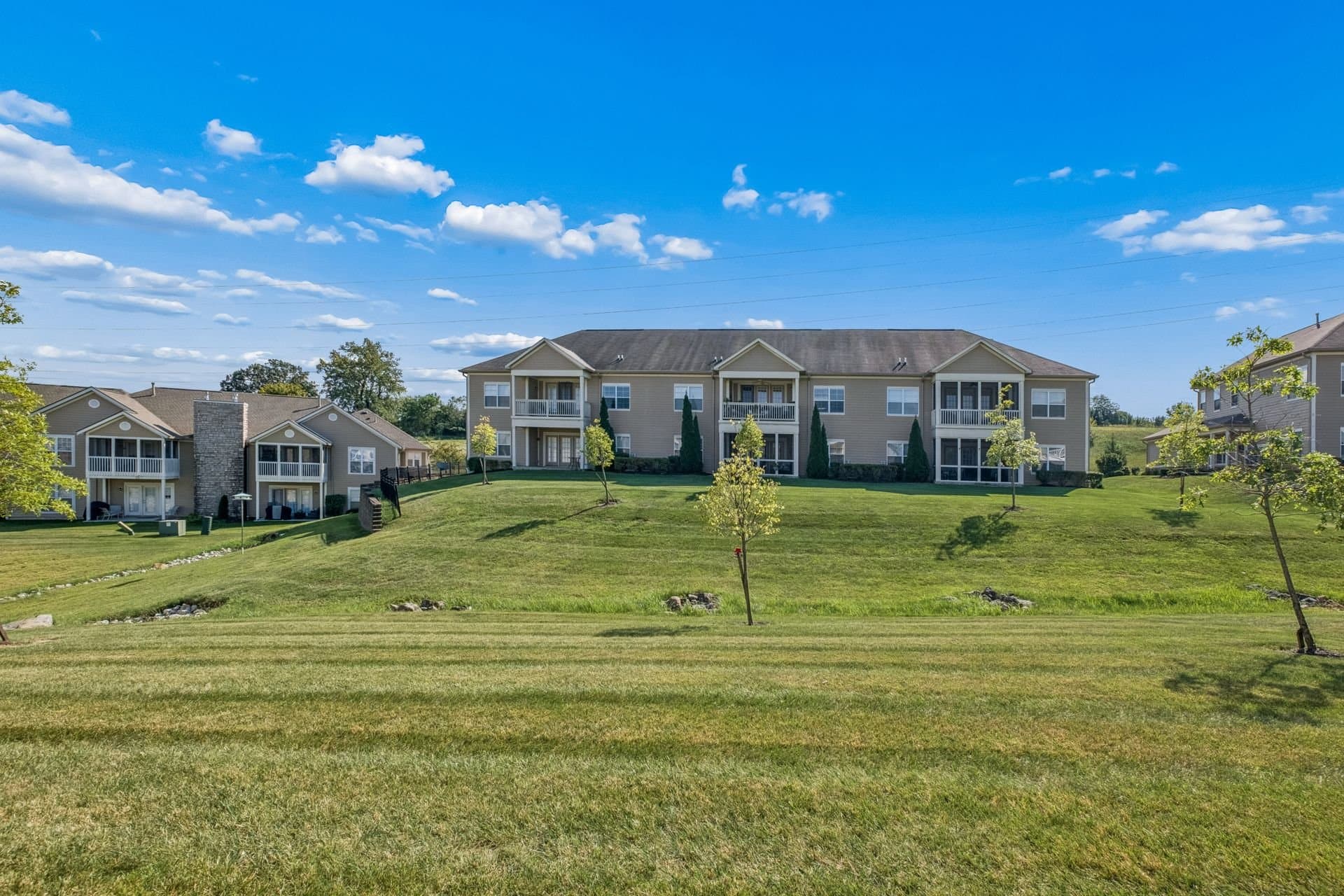 Lewis Center Condo: 3796 Evelynton Ave