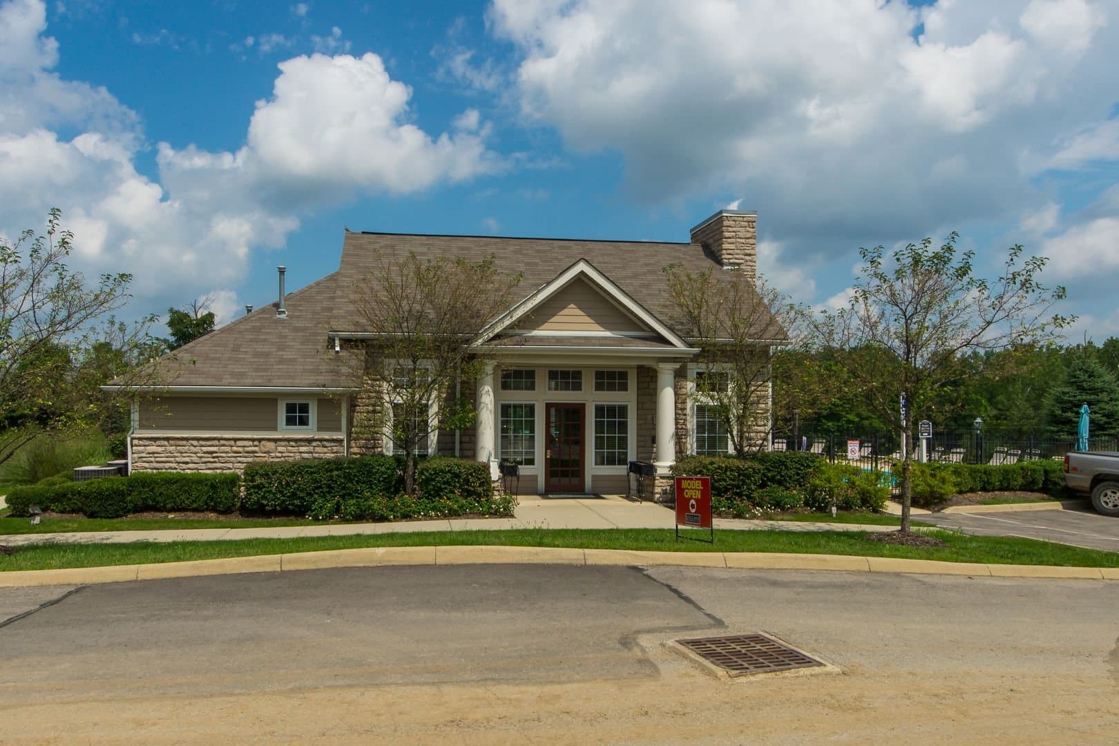 Lewis Center Condo: 3796 Evelynton Ave