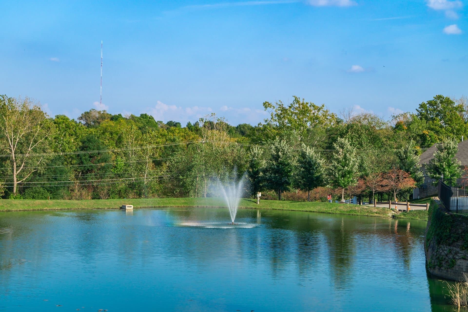 Lewis Center Condo: 3796 Evelynton Ave