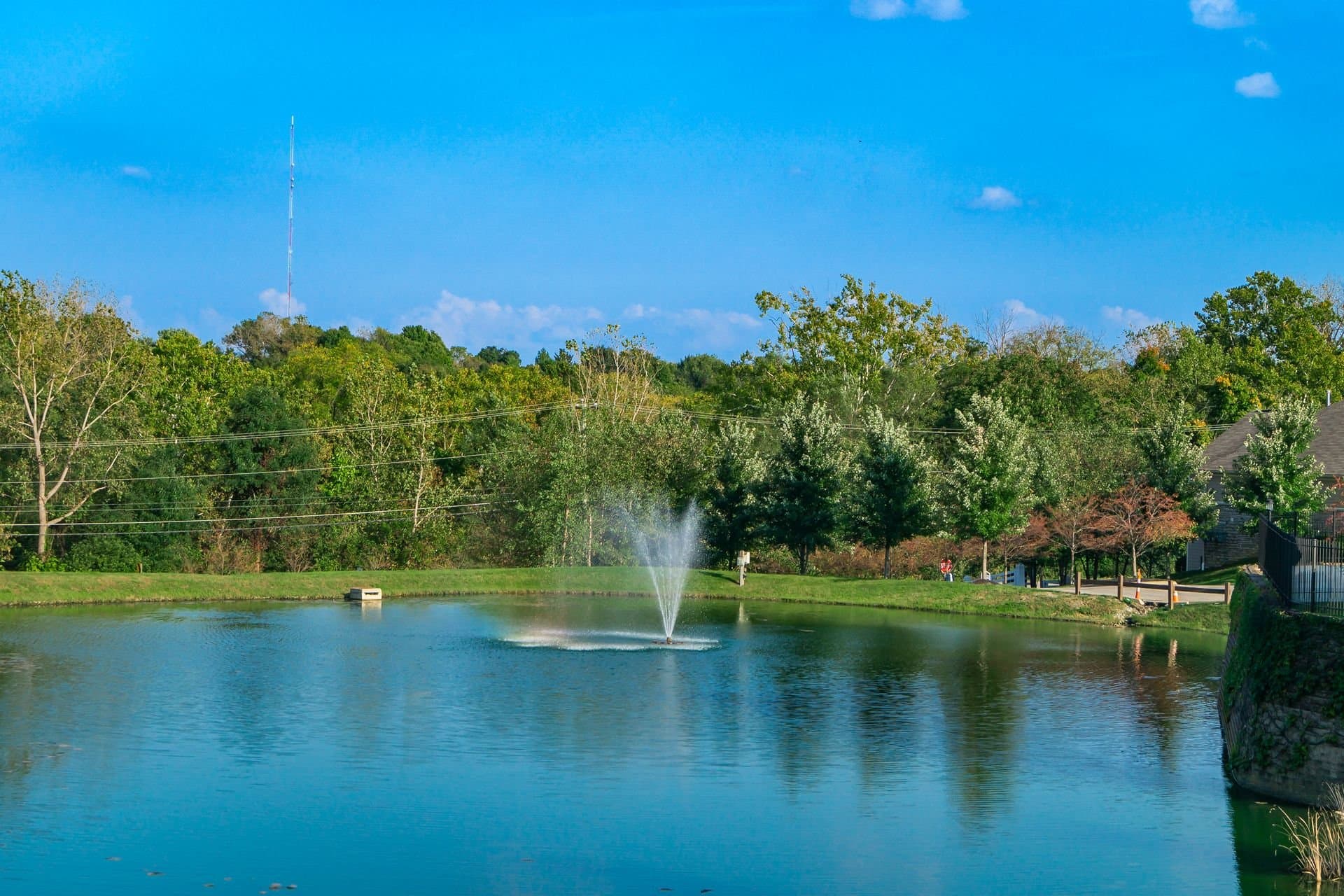Lewis Center Condo: 3796 Evelynton Ave