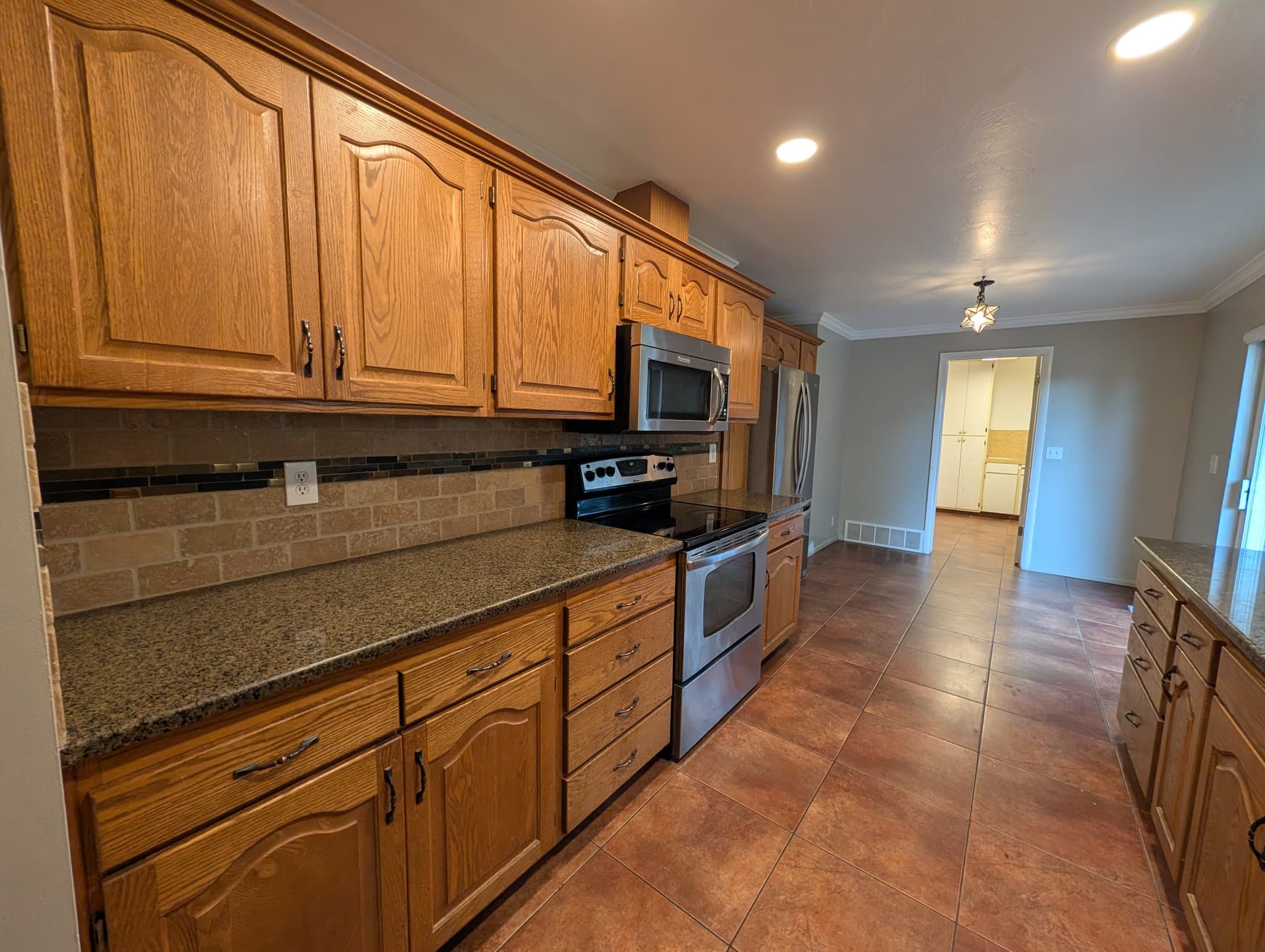 Centerville House: 1359 N 400 E