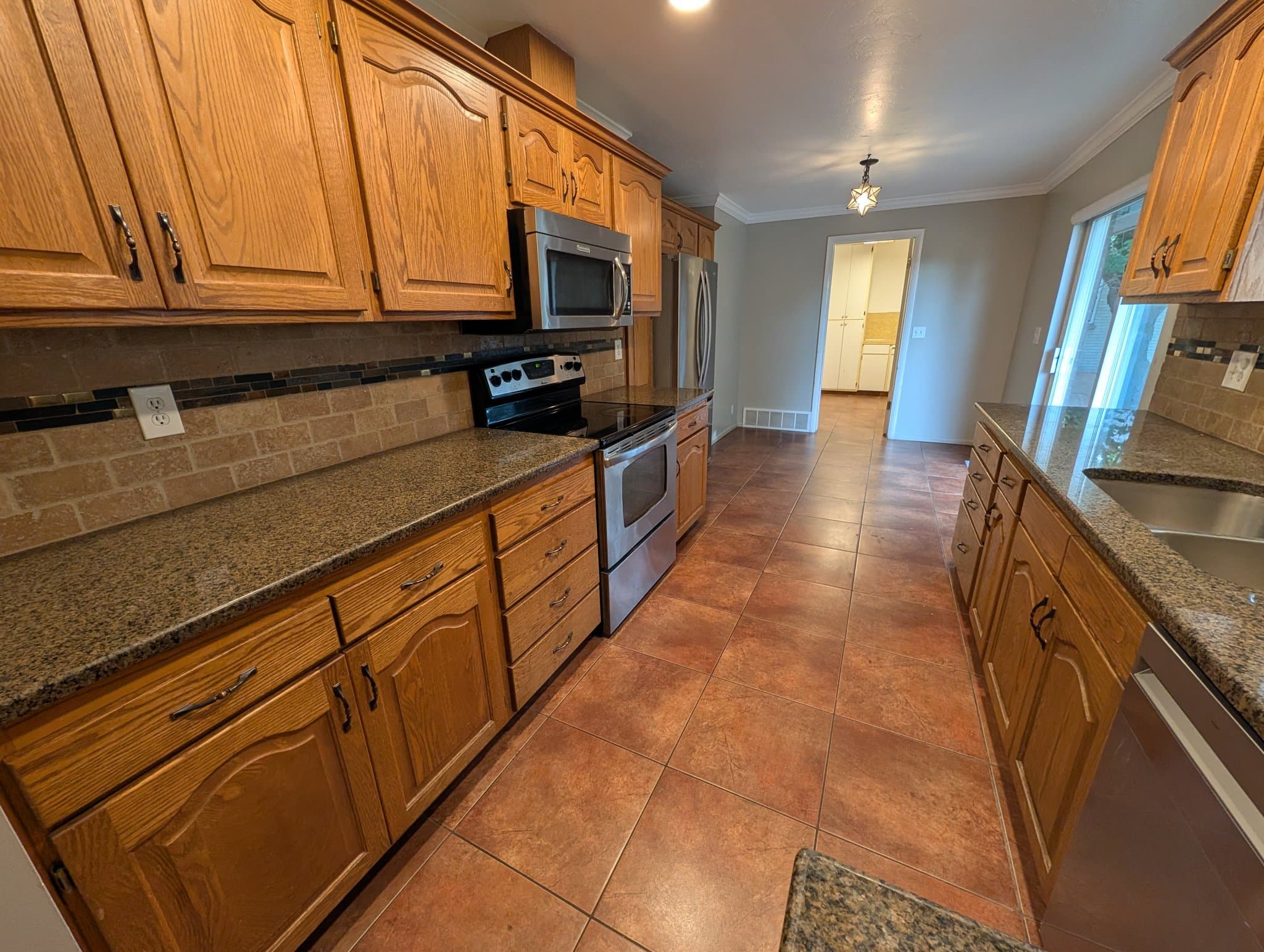 Centerville House: 1359 N 400 E