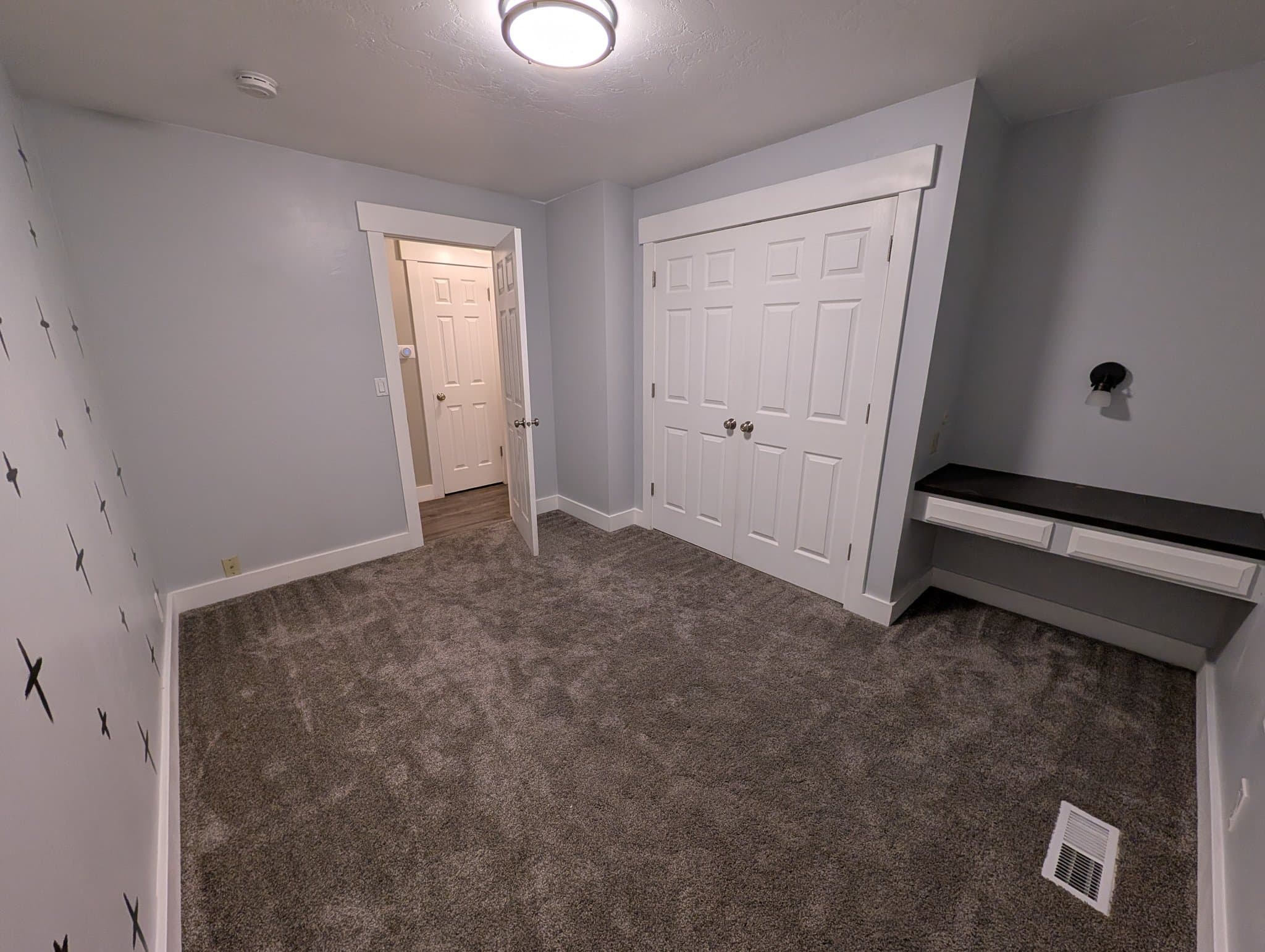 Centerville House: 1359 N 400 E