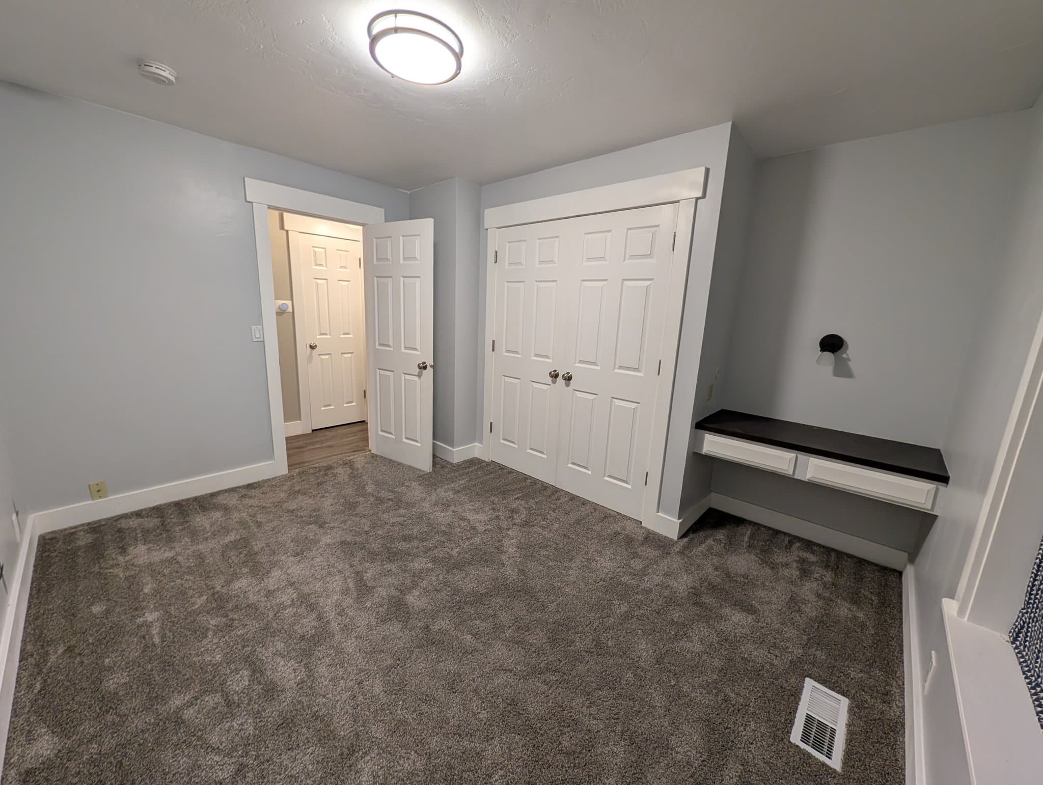 Centerville House: 1359 N 400 E