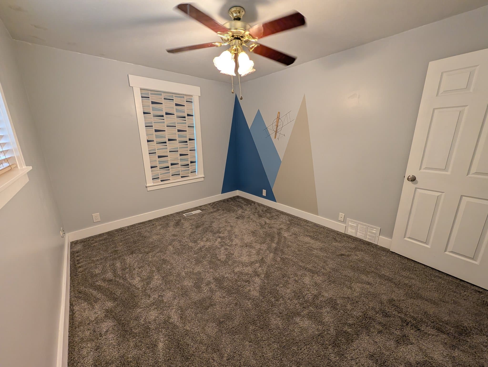 Centerville House: 1359 N 400 E