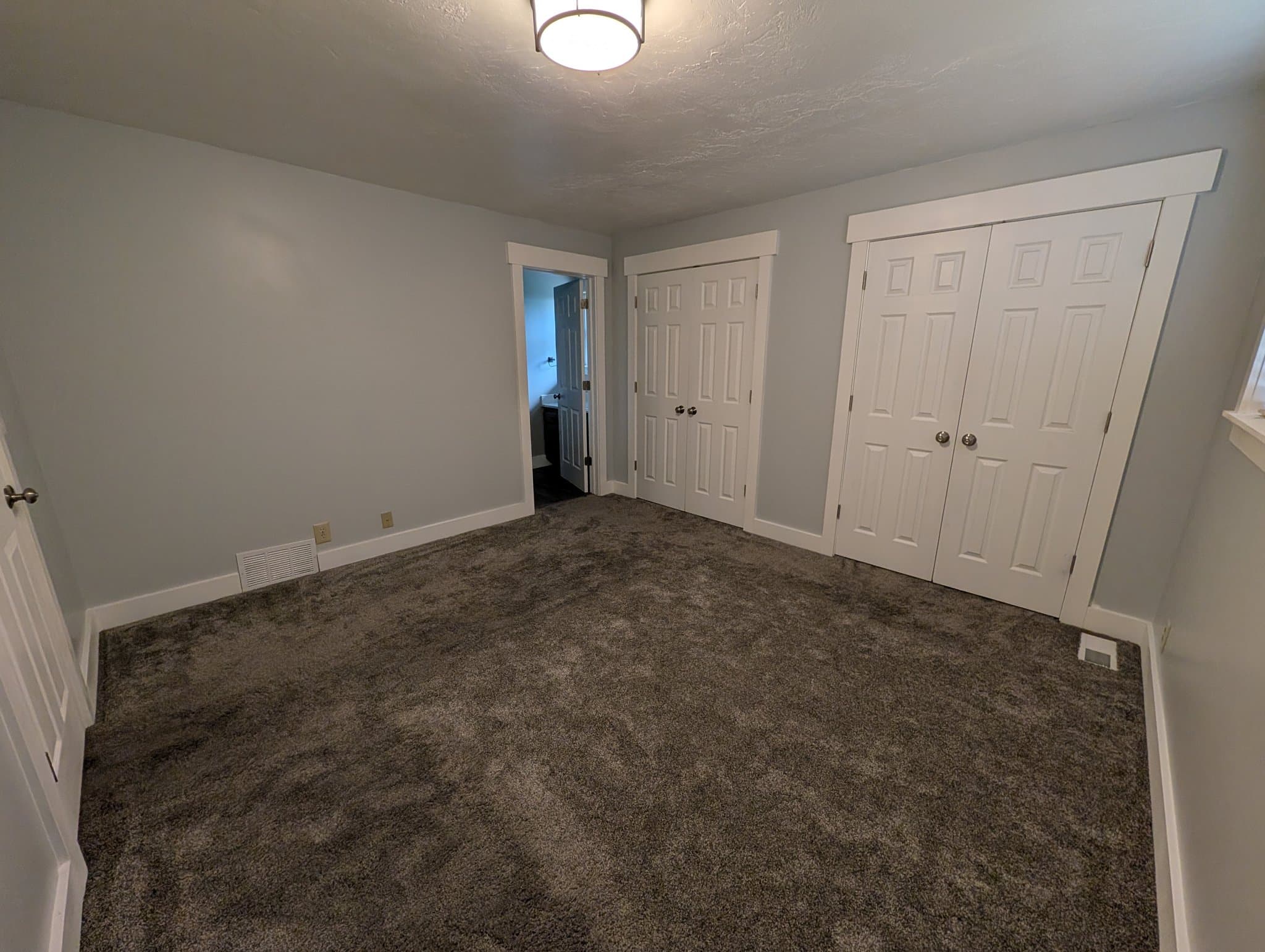 Centerville House: 1359 N 400 E