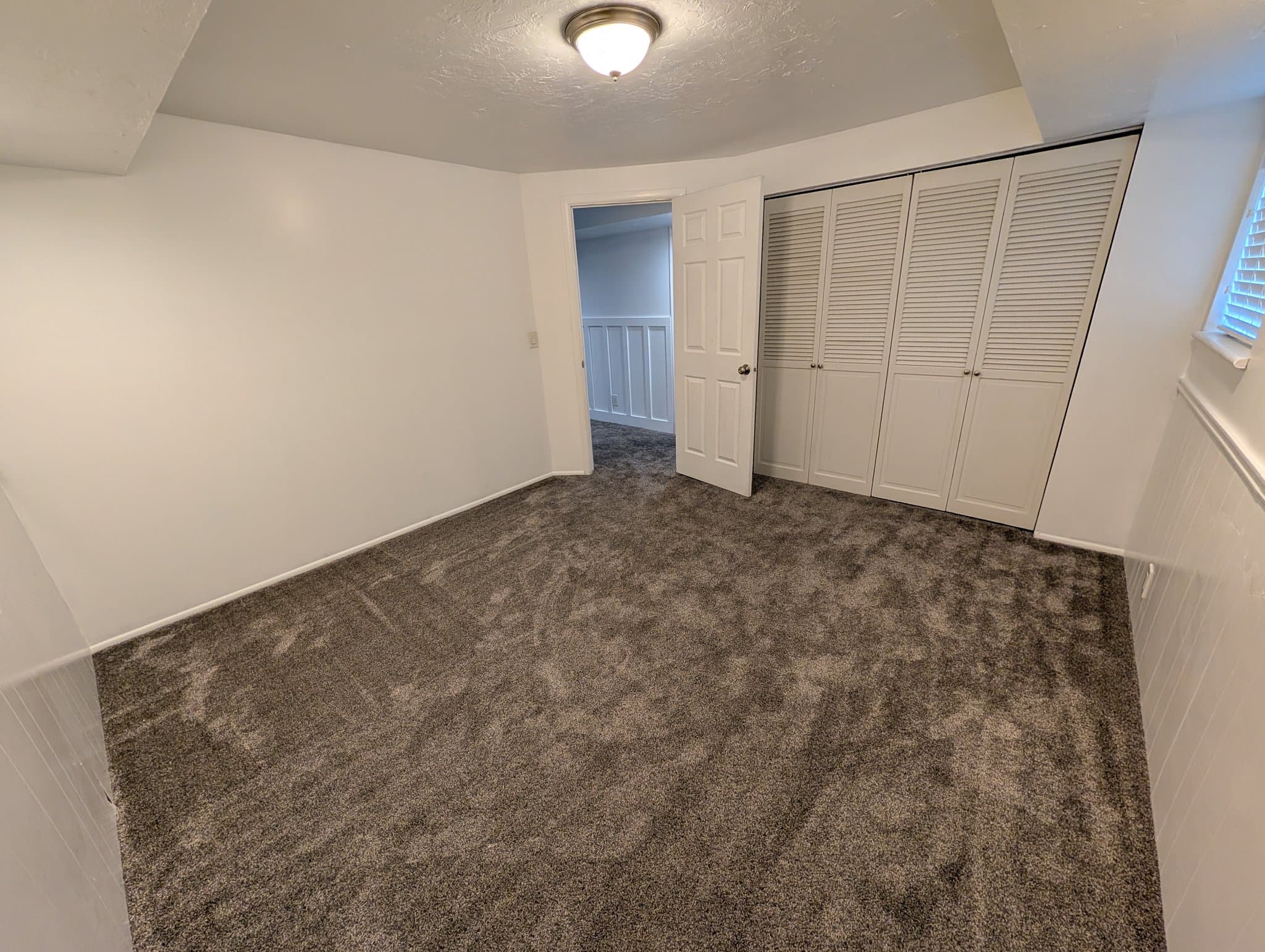Centerville House: 1359 N 400 E