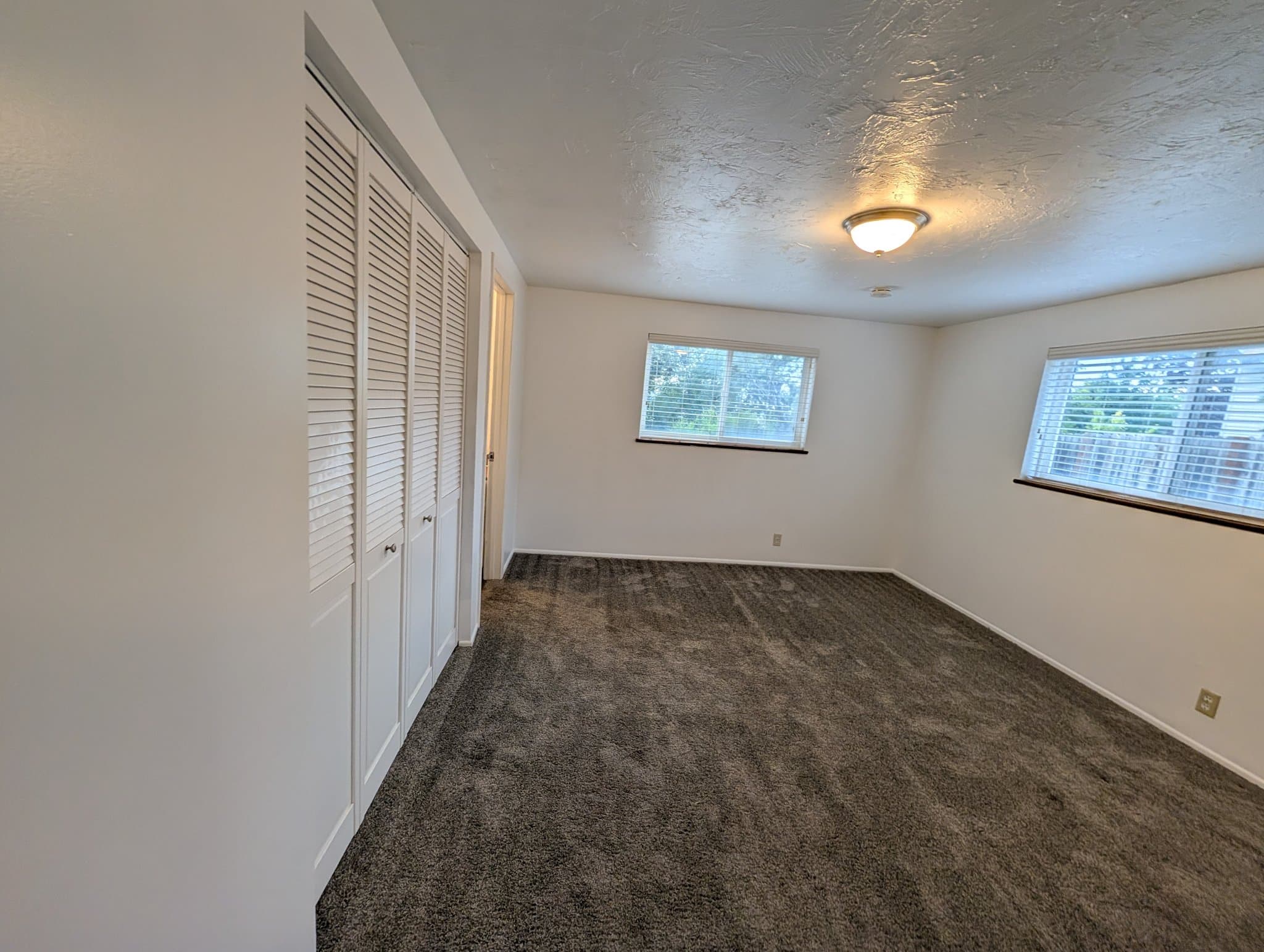 Centerville House: 1359 N 400 E
