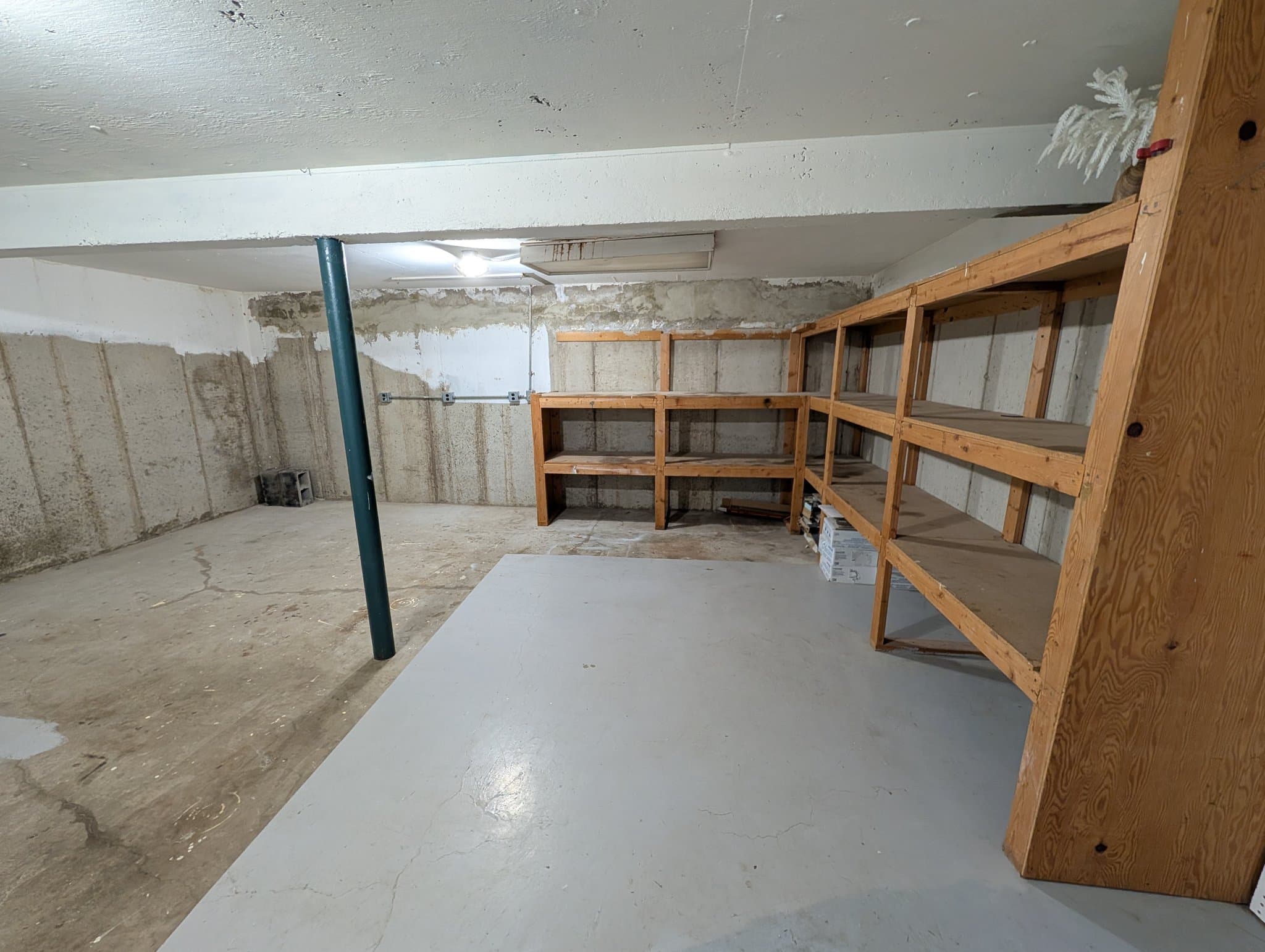 Centerville House: 1359 N 400 E