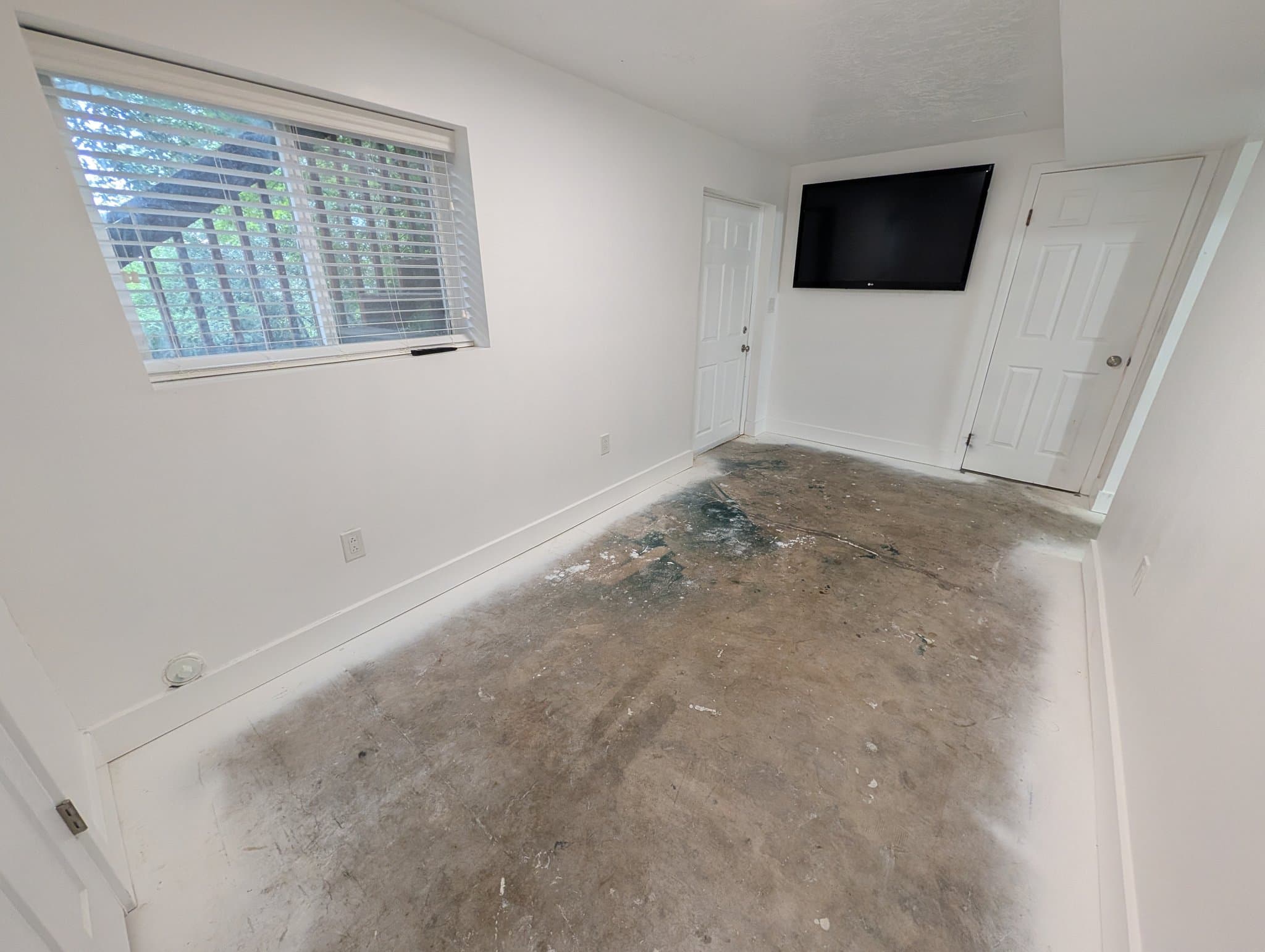 Centerville House: 1359 N 400 E