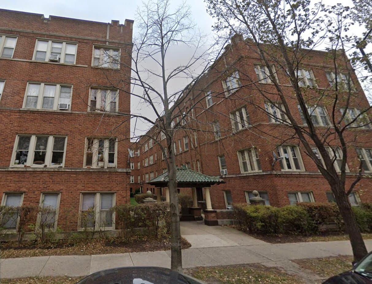 Chicago Apartment: 4441 N Damen Ave