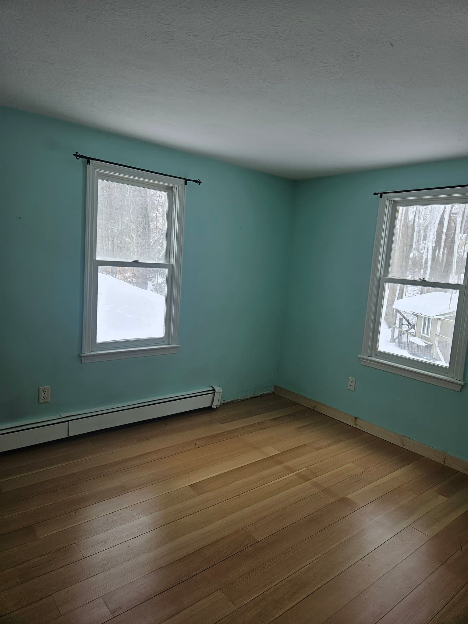 Sanford Single Room: 22 Mountainview Dr