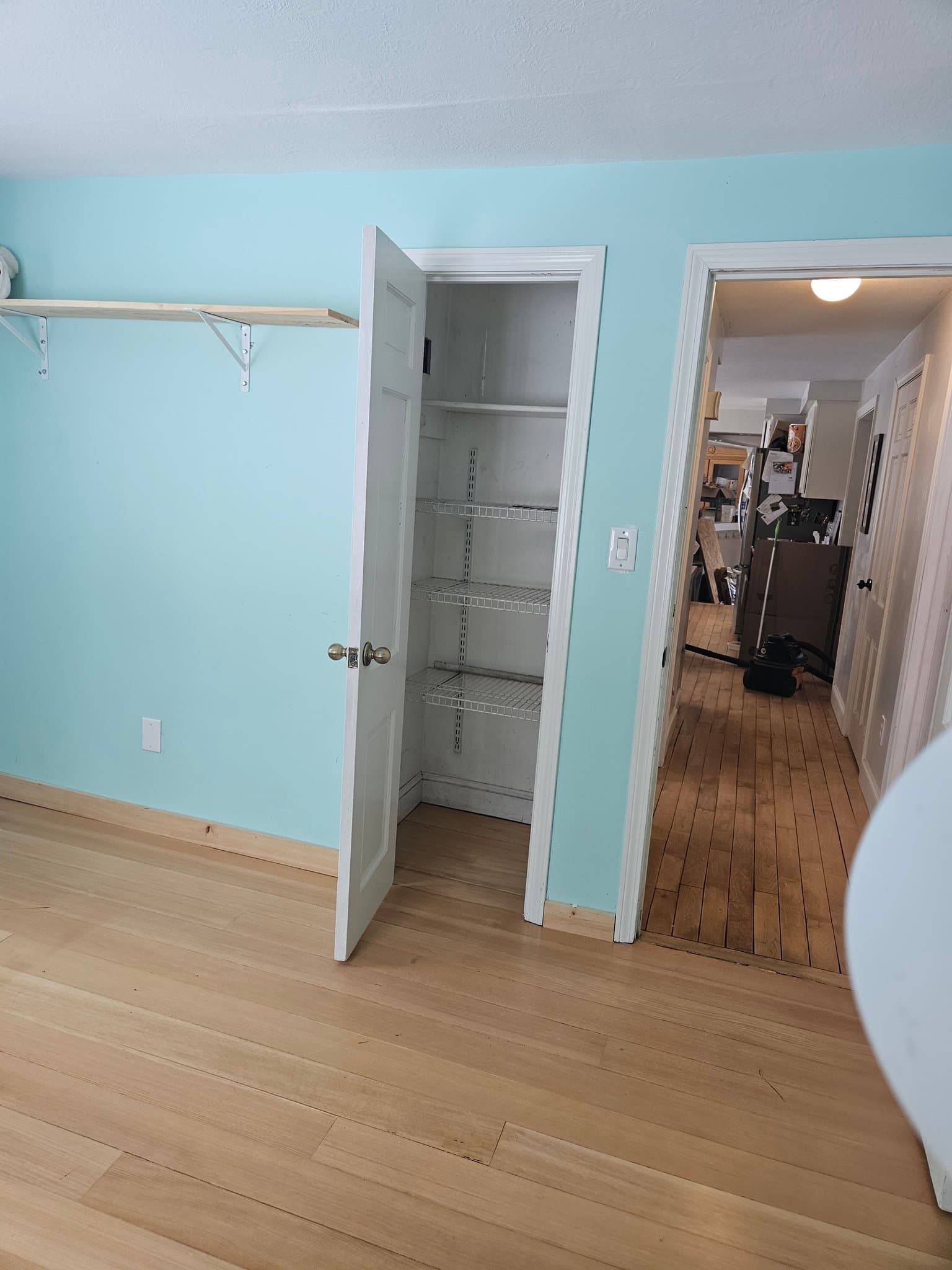 Sanford Single Room: 22 Mountainview Dr
